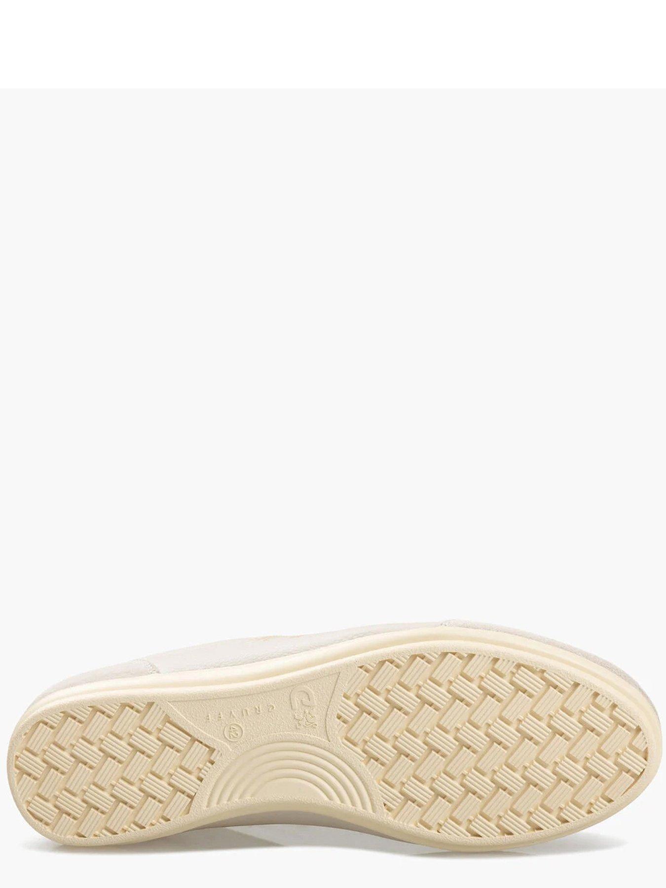 Image 5 of 7 of CRUYFF Cruyff Recopa Low Profile Tumbled Suede Trainers