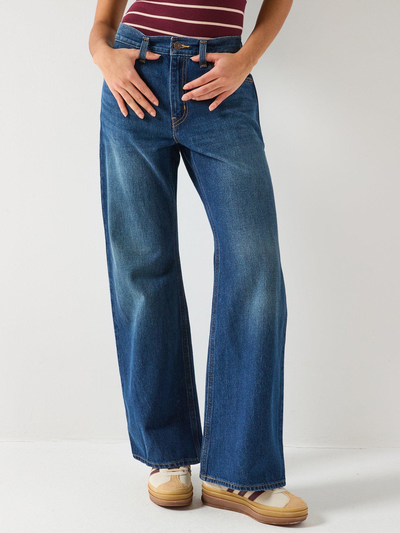 Image 1 of 6 of Levi's Middy Loose Boot
