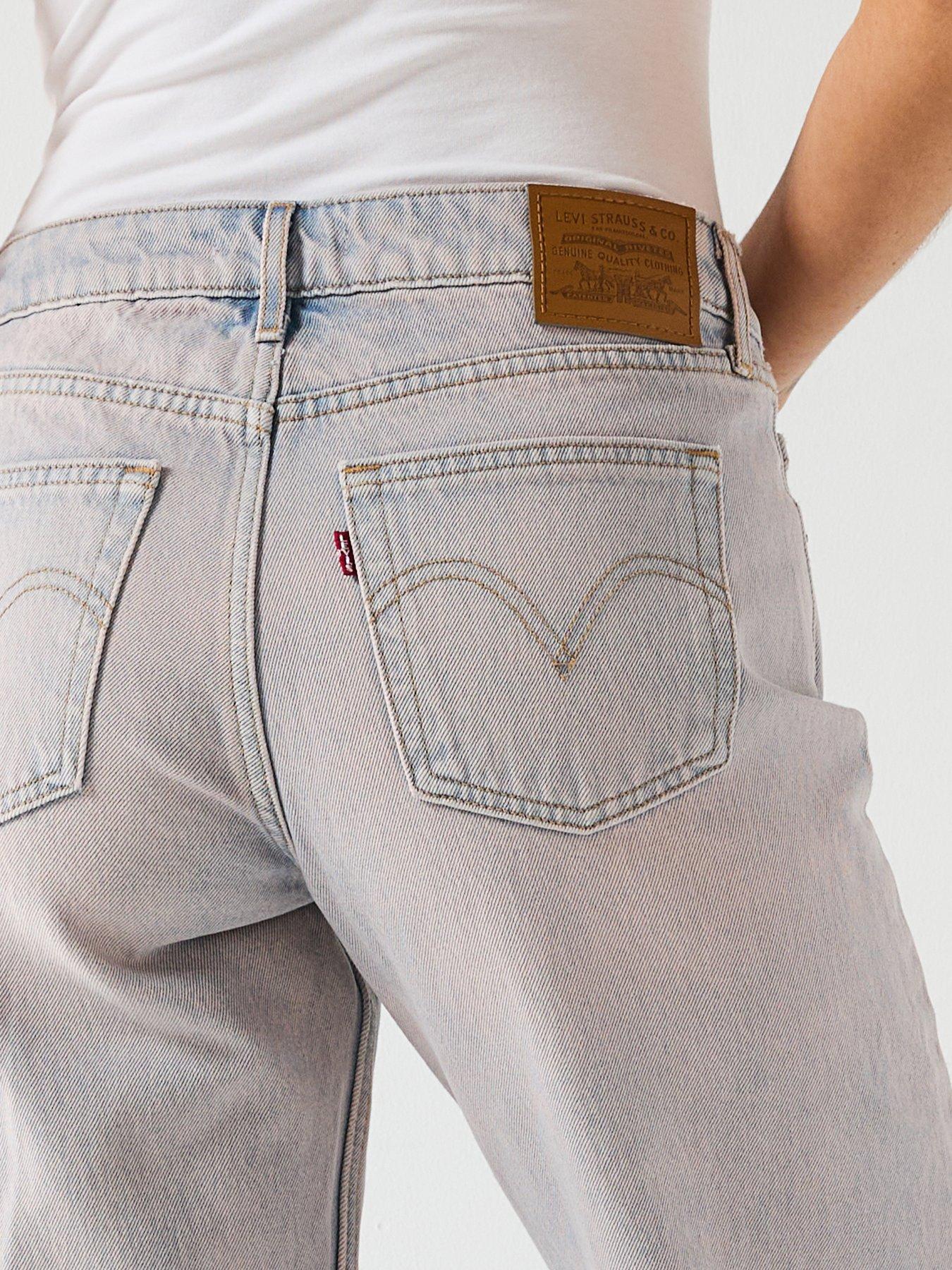 Image 4 of 6 of Levi's Low Loose