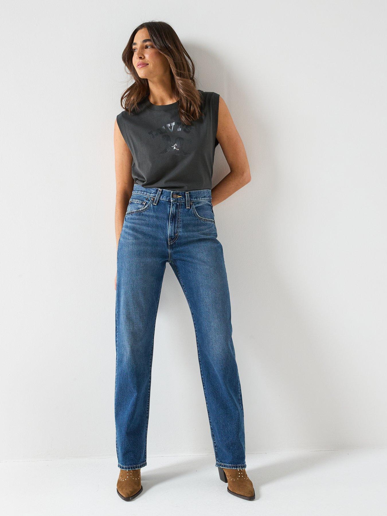 Image 3 of 6 of Levi's Boxy Tank Top - Black