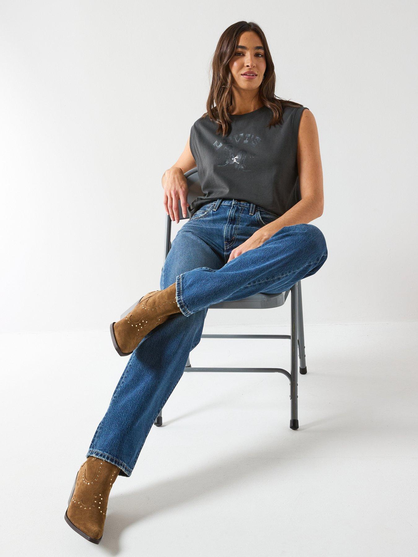 Image 5 of 6 of Levi's Boxy Tank Top - Black