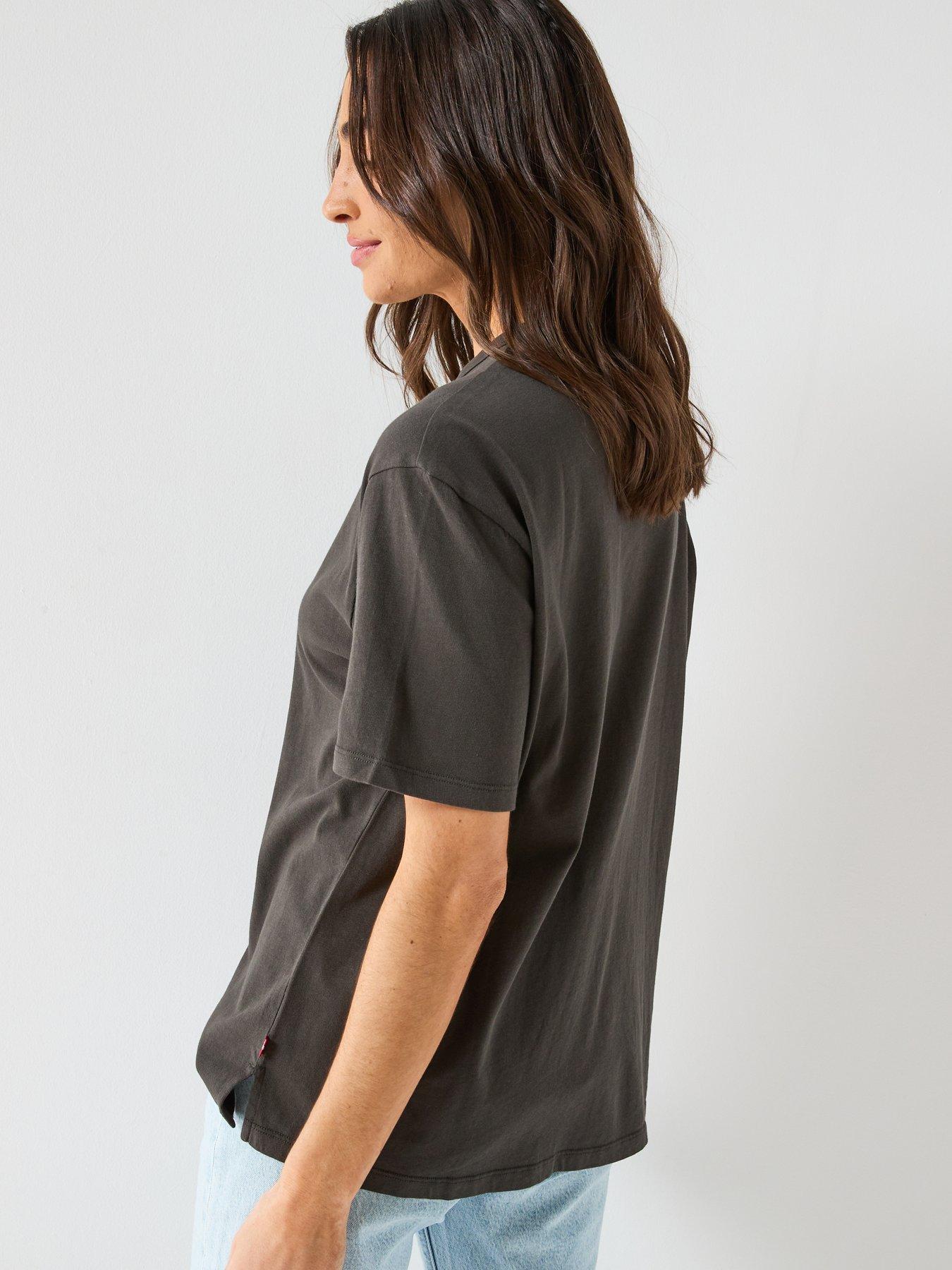 levis-graphic-tabor-tee-blackstillFront