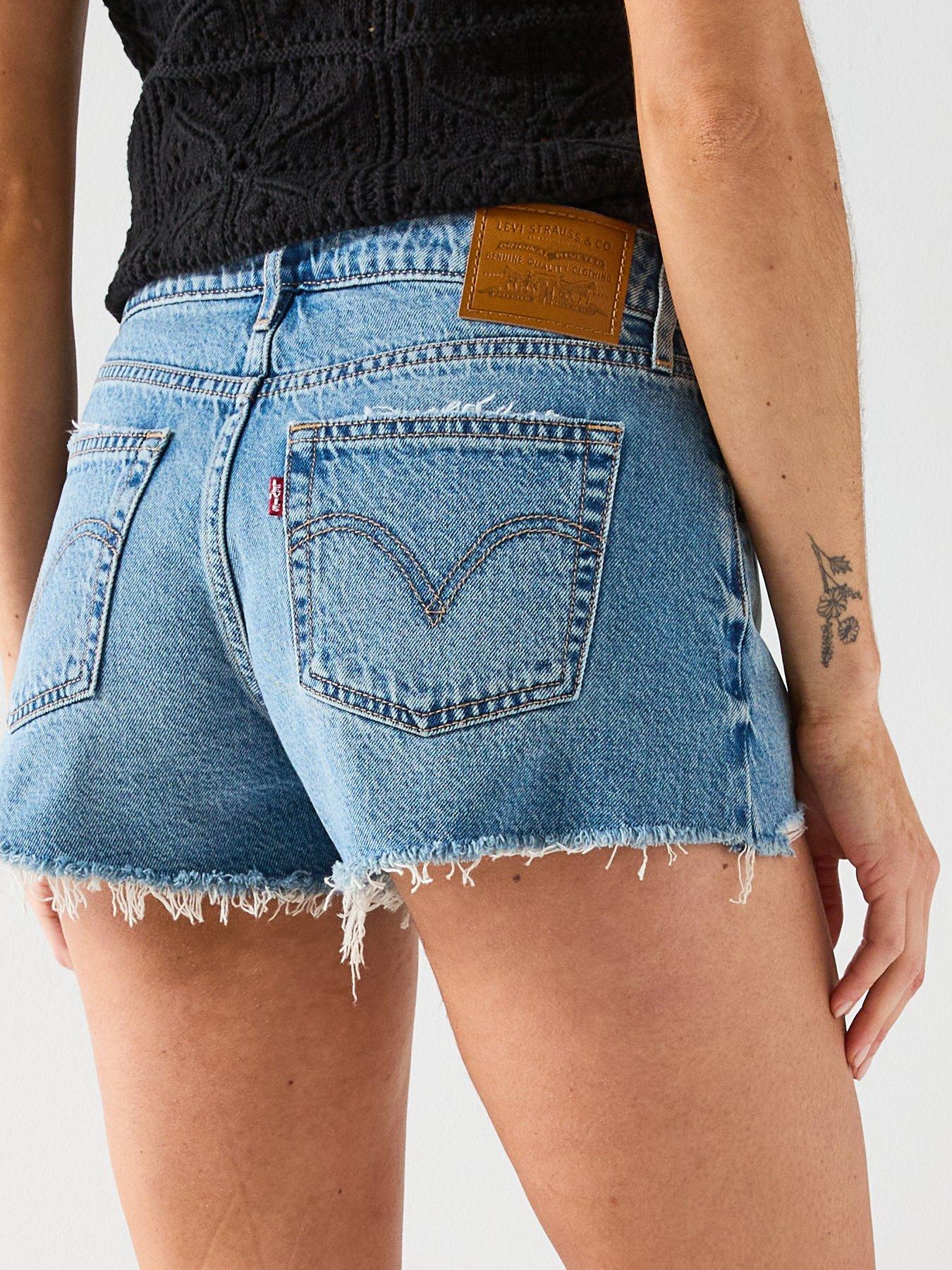 Image 4 of 6 of Levi's Low Short