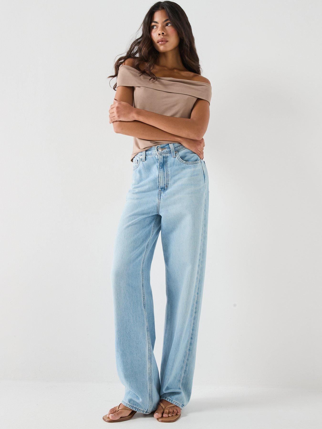 Image 3 of 5 of Levi's Tori Twisted Clean Knit
