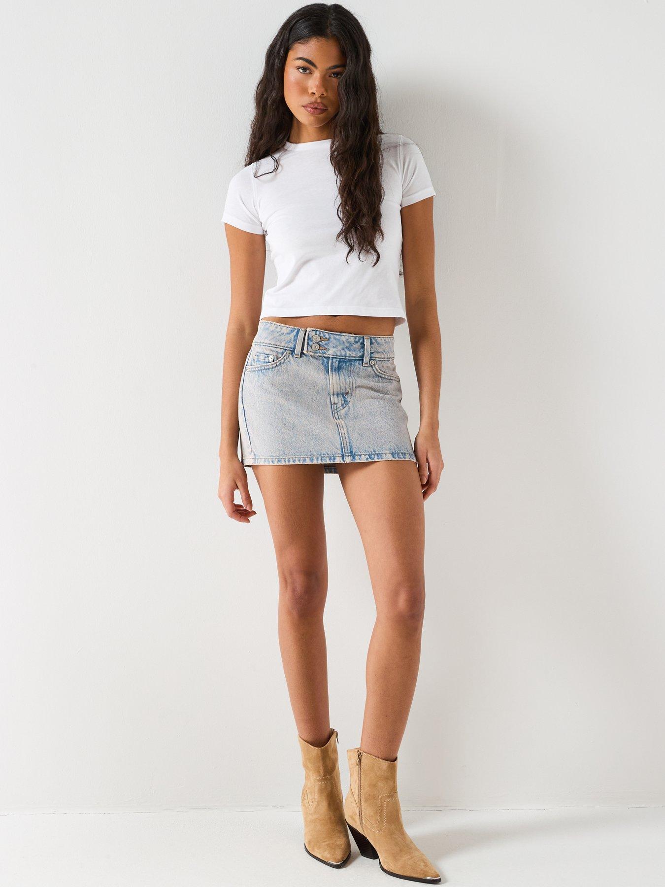 Image 3 of 6 of Levi's Superlow Mini Skirt - Pink