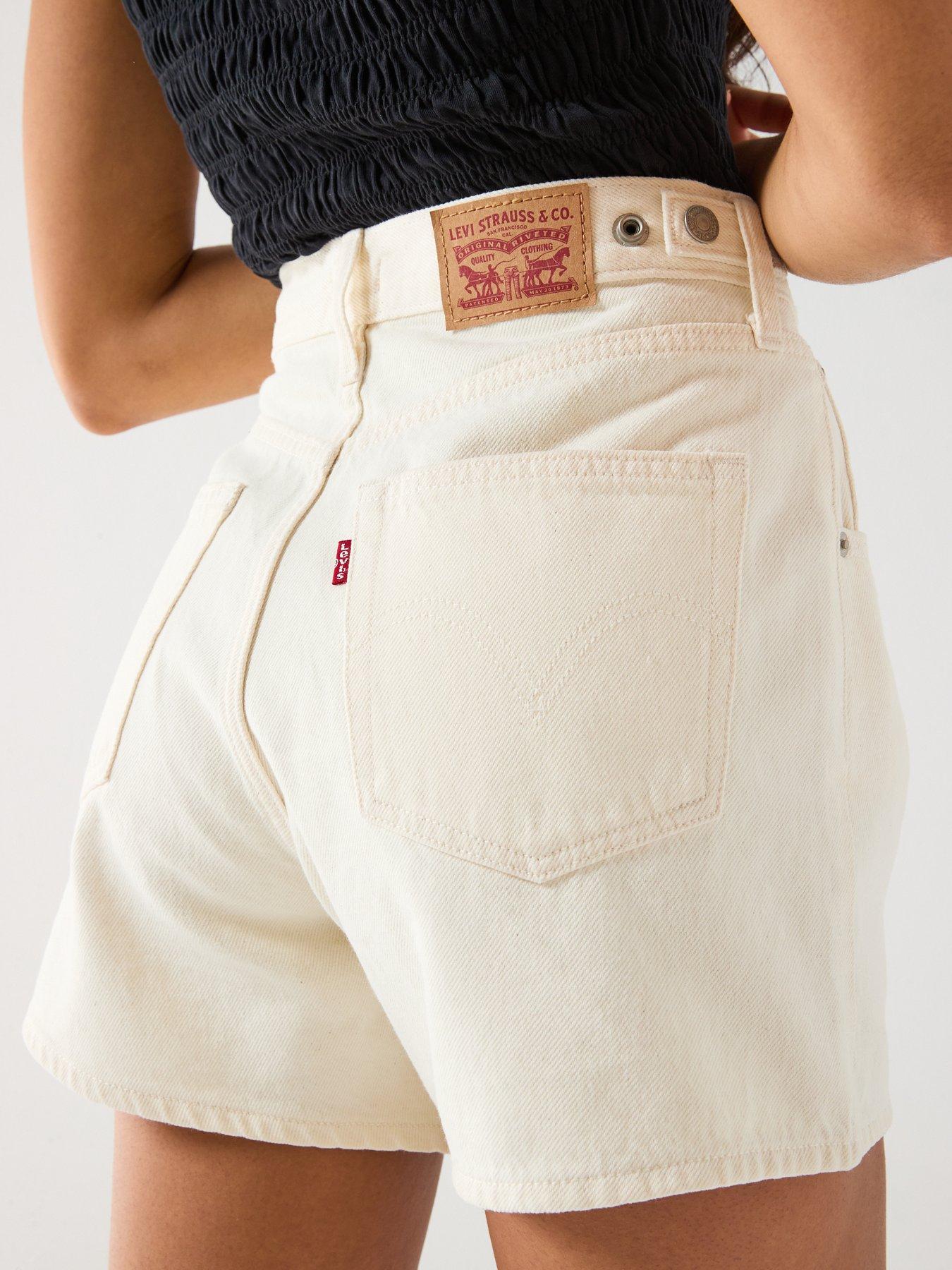 Image 5 of 6 of Levi's Cinch Mid-Thigh Short - White