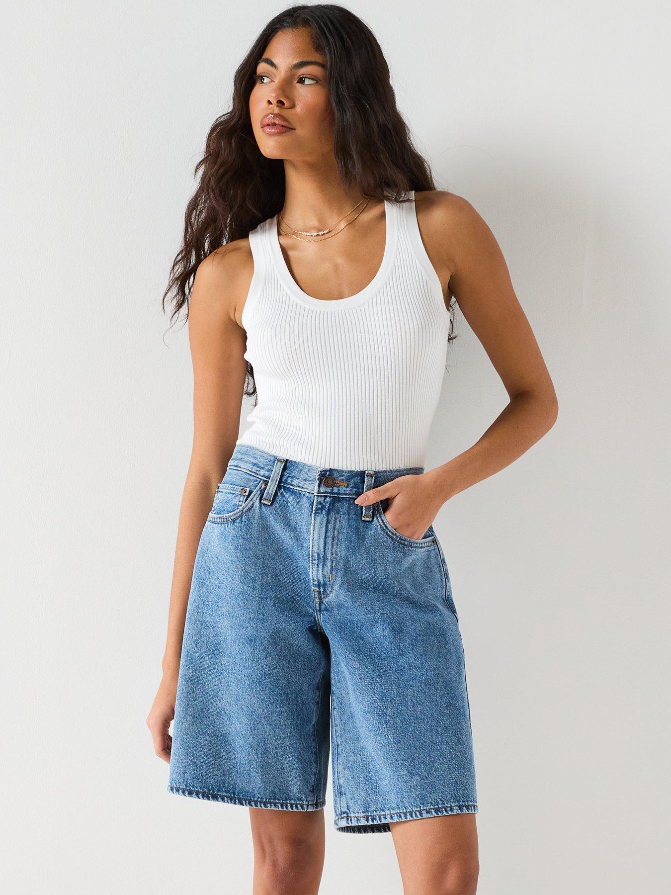 Image 4 of 6 of Levi's Middy Jort - Blue