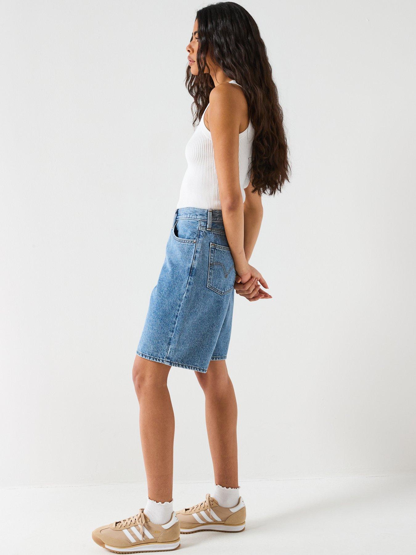 Image 6 of 6 of Levi's Middy Jort - Blue