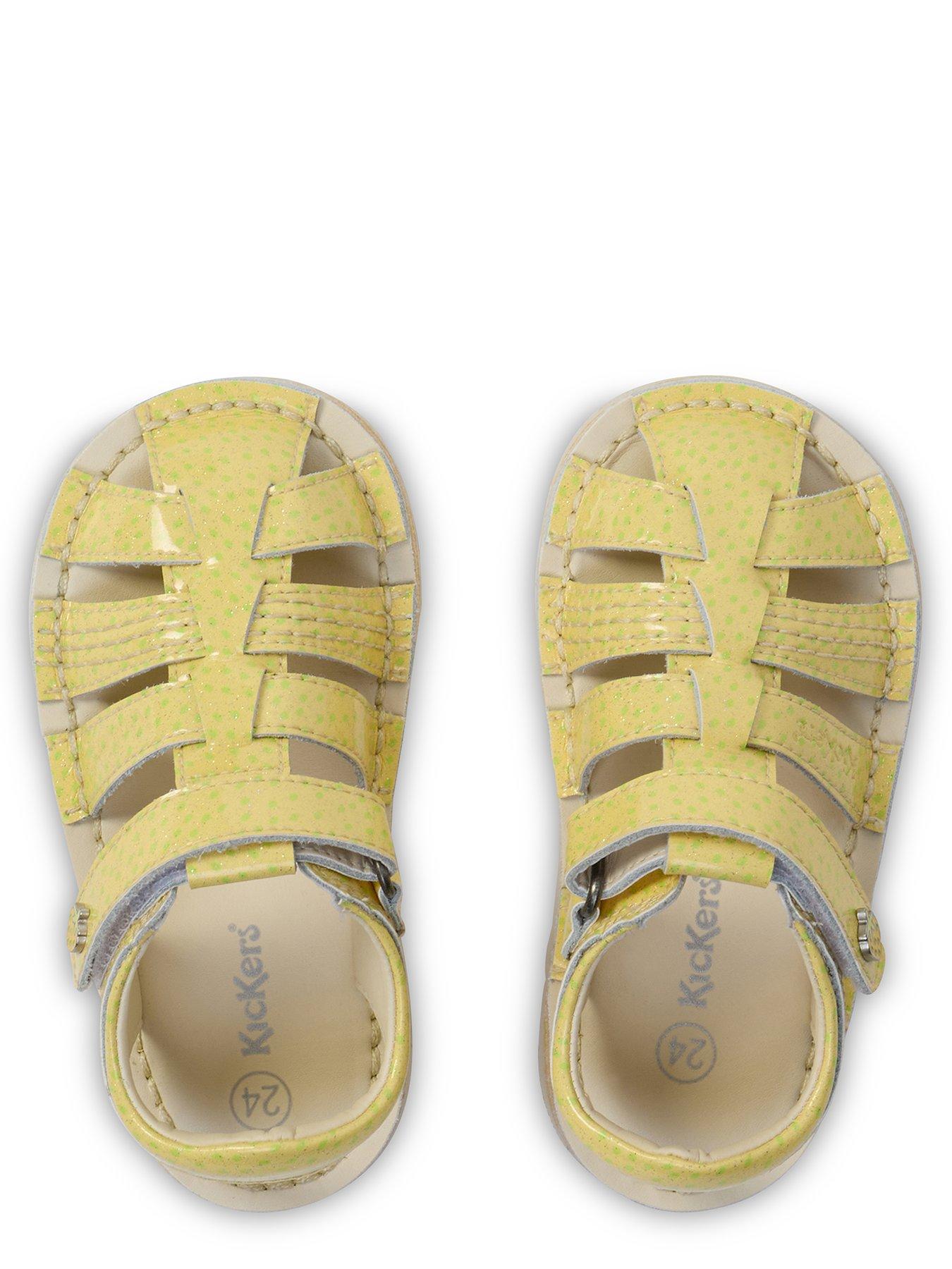 kickers-kick-fruit-patent-leather-sandal-yellowoutfit
