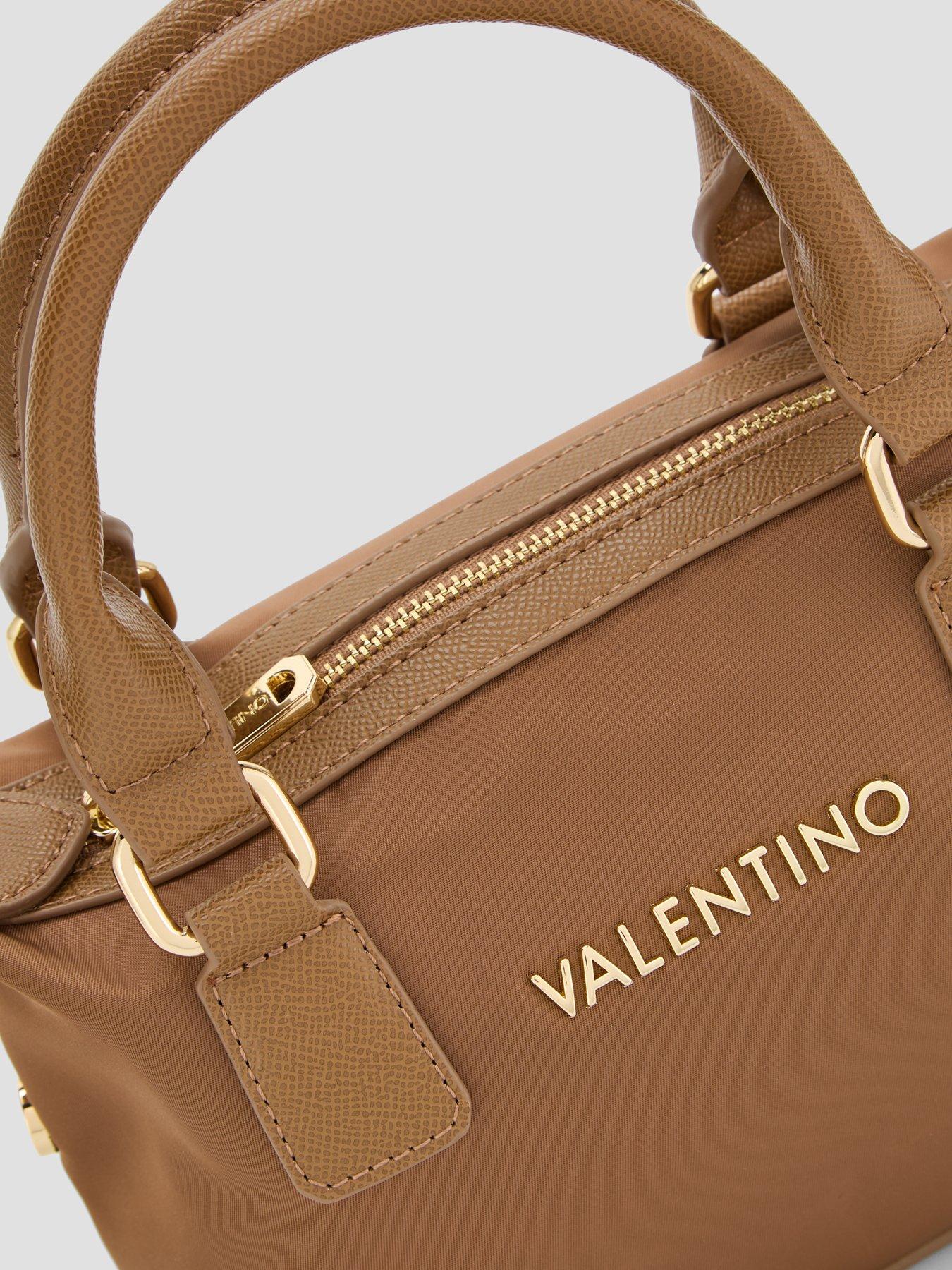 valentino-jenny-re-bucket-bag-brownoutfit