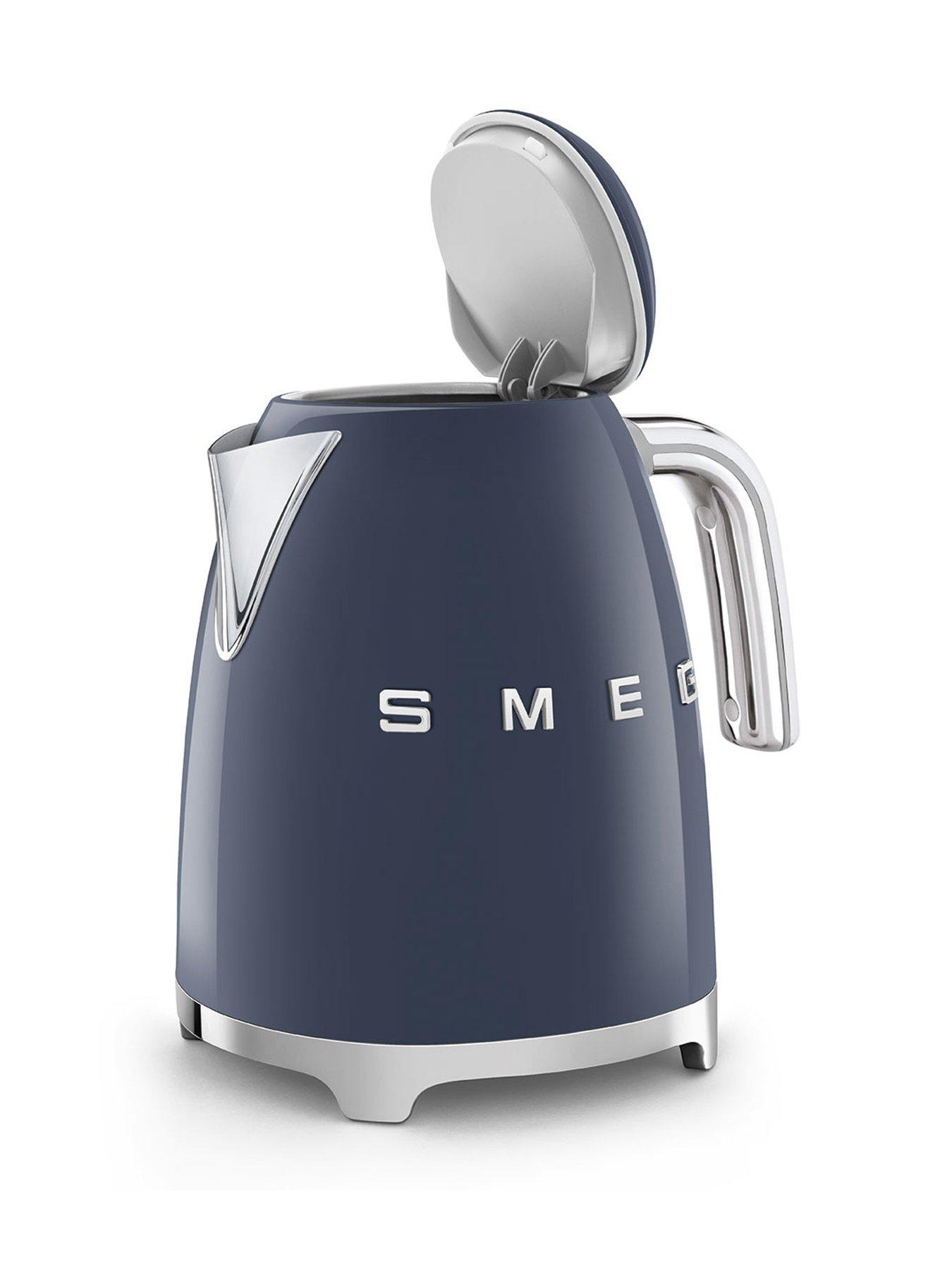 smeg-smeg-kettle-and-2-slice-toaster-navyoutfit