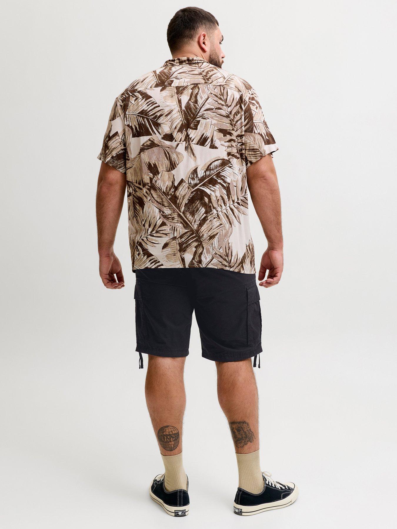 Image 2 of 5 of Jack & Jones Plus Cole Frank Cargo Shorts - Black