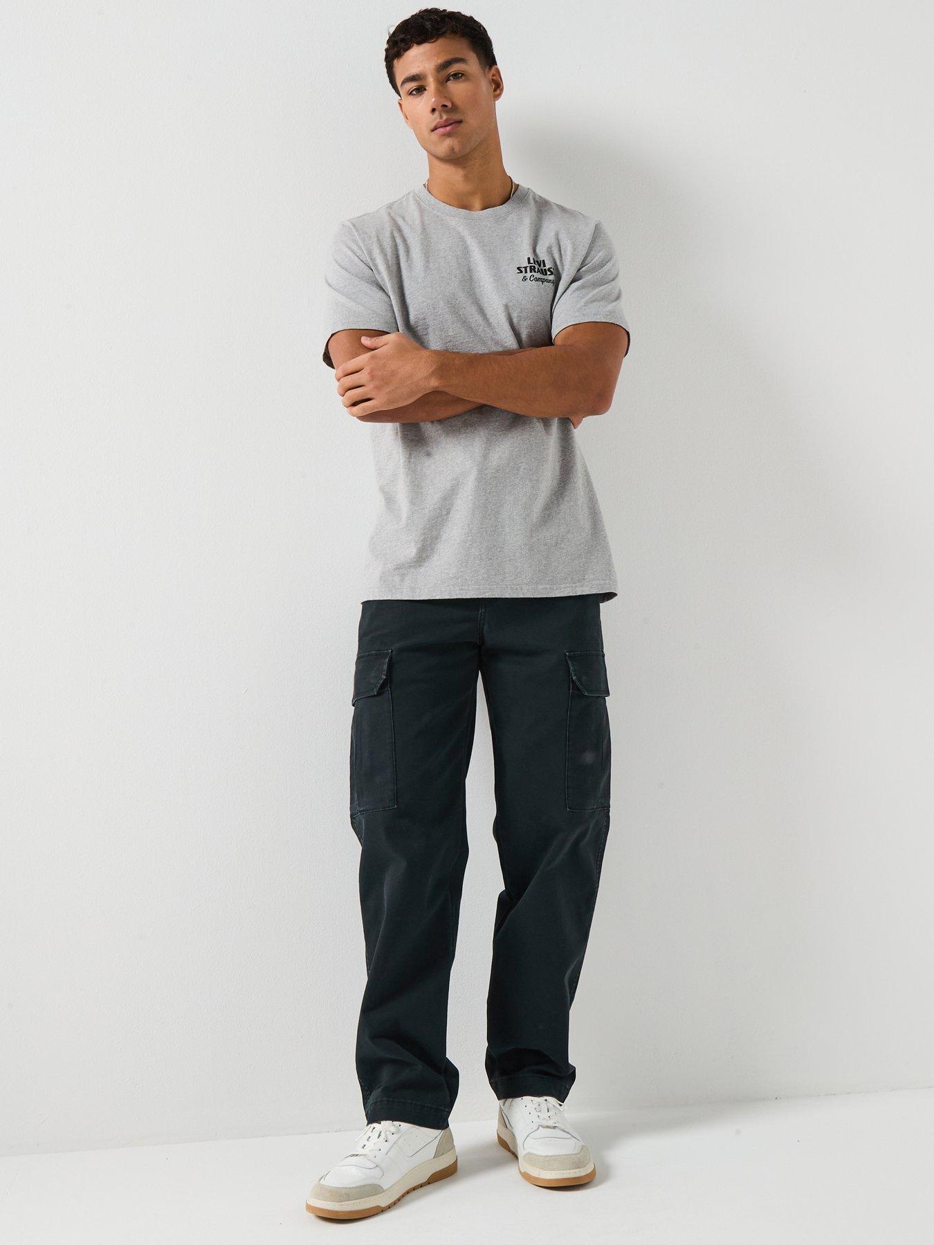 levis-xx-tapered-leg-cargo-trousers-blackdetail