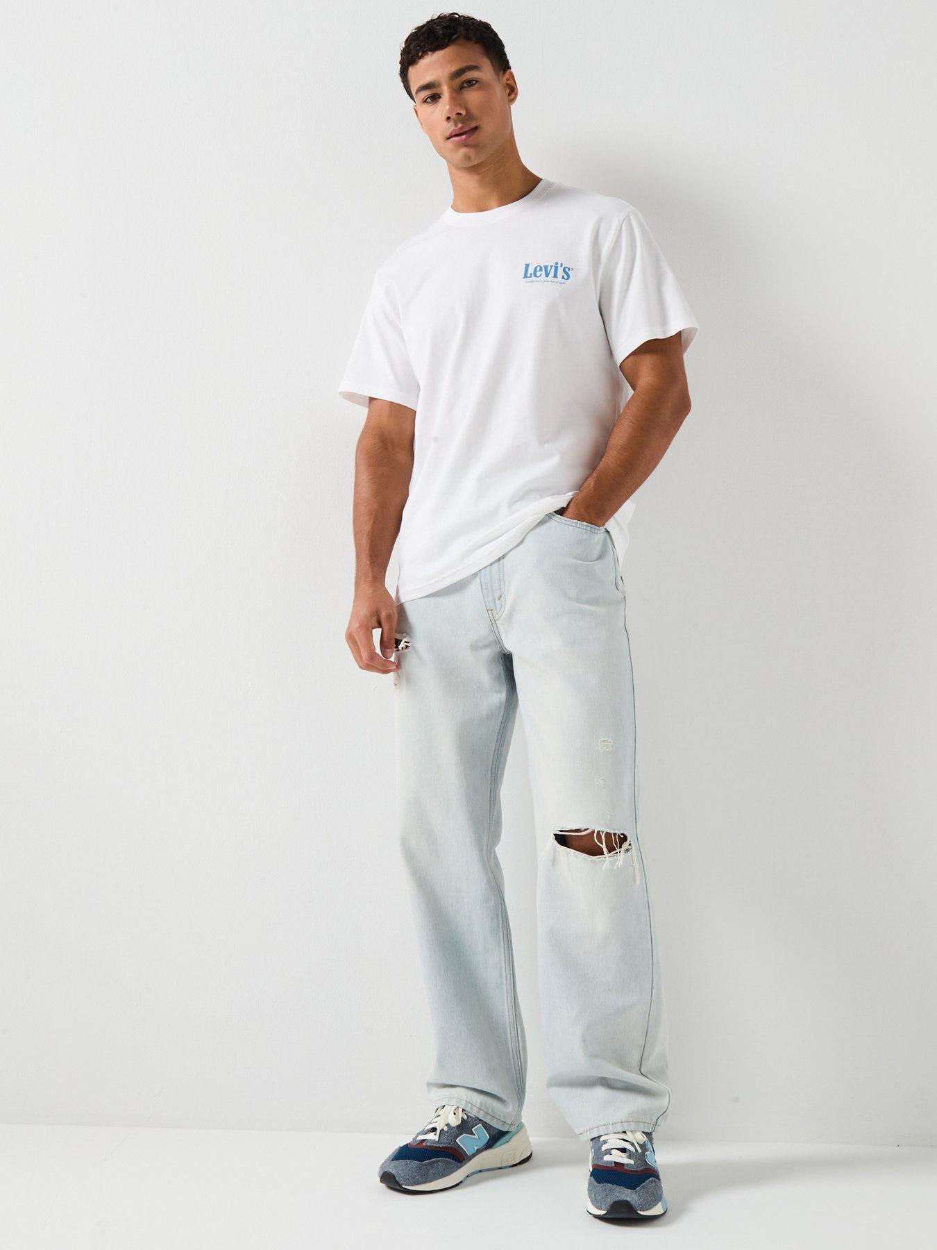 Image 3 of 6 of Levi's Levi's Serving Up Classics Back Graphic Relaxed Fit T-shirt