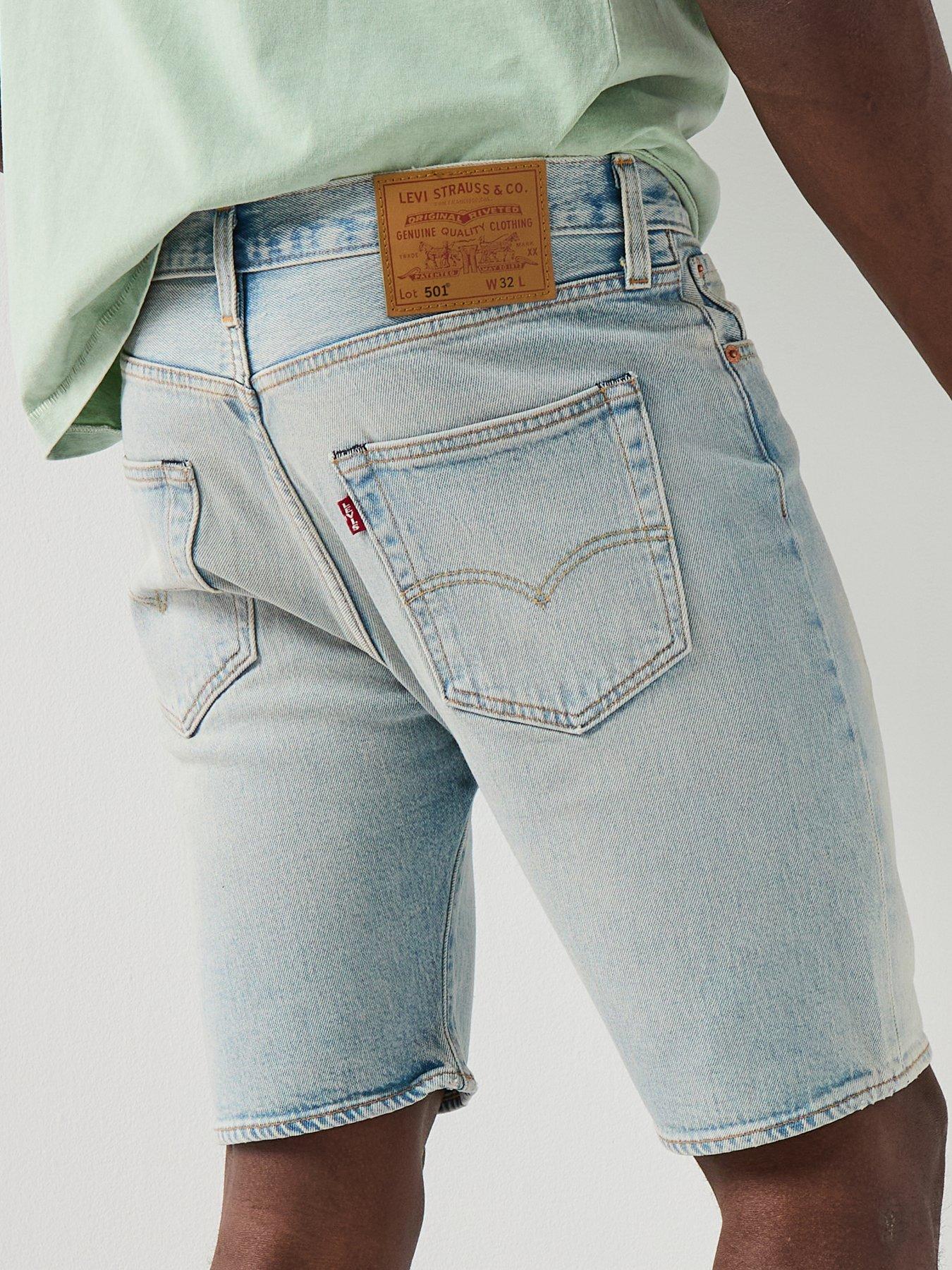 levis-501-original-denim-shorts-never-on-time-shorts-light-blueoutfit
