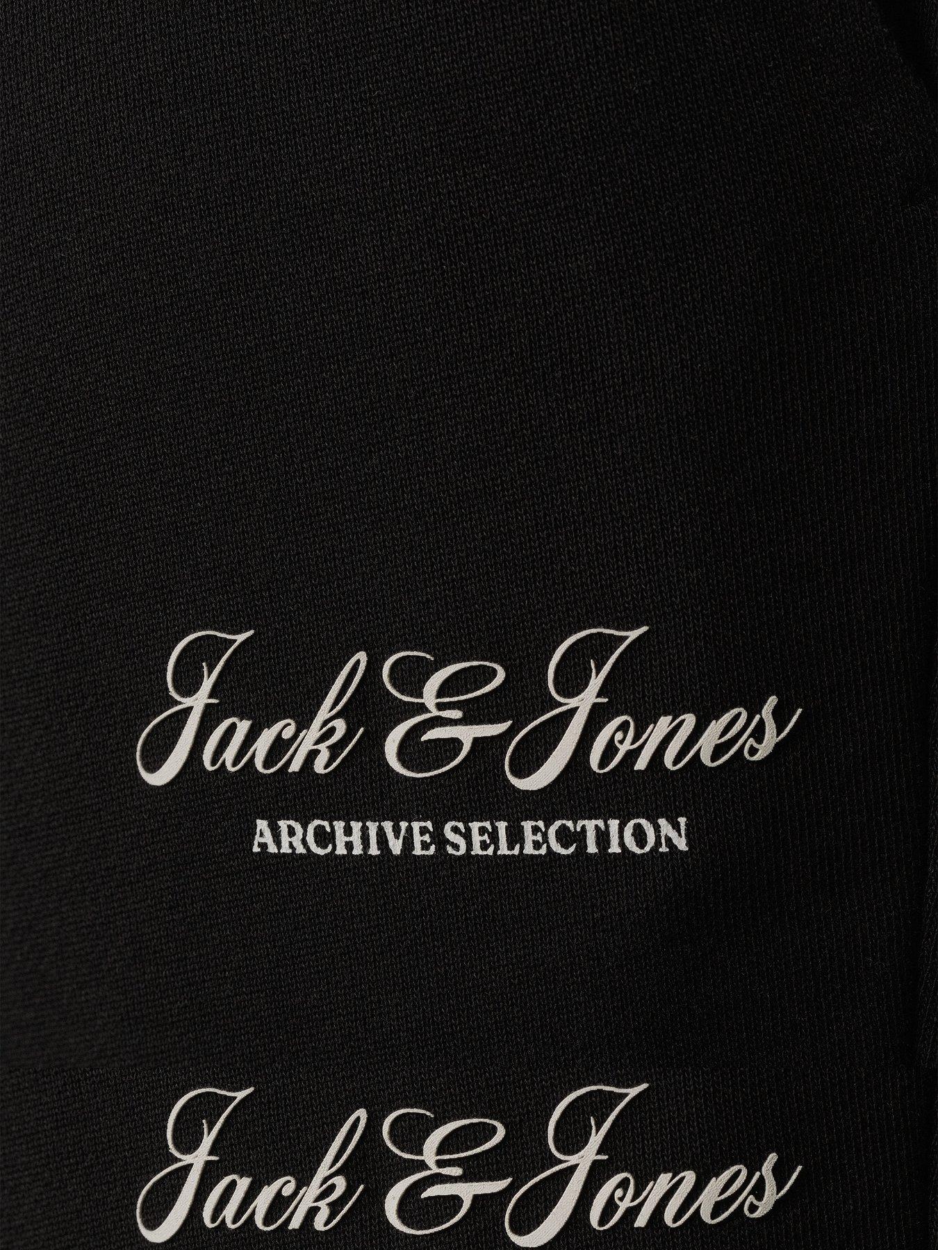 Image 4 of 5 of Jack & Jones Plus Gordon Archive Sweat Shorts - Black
