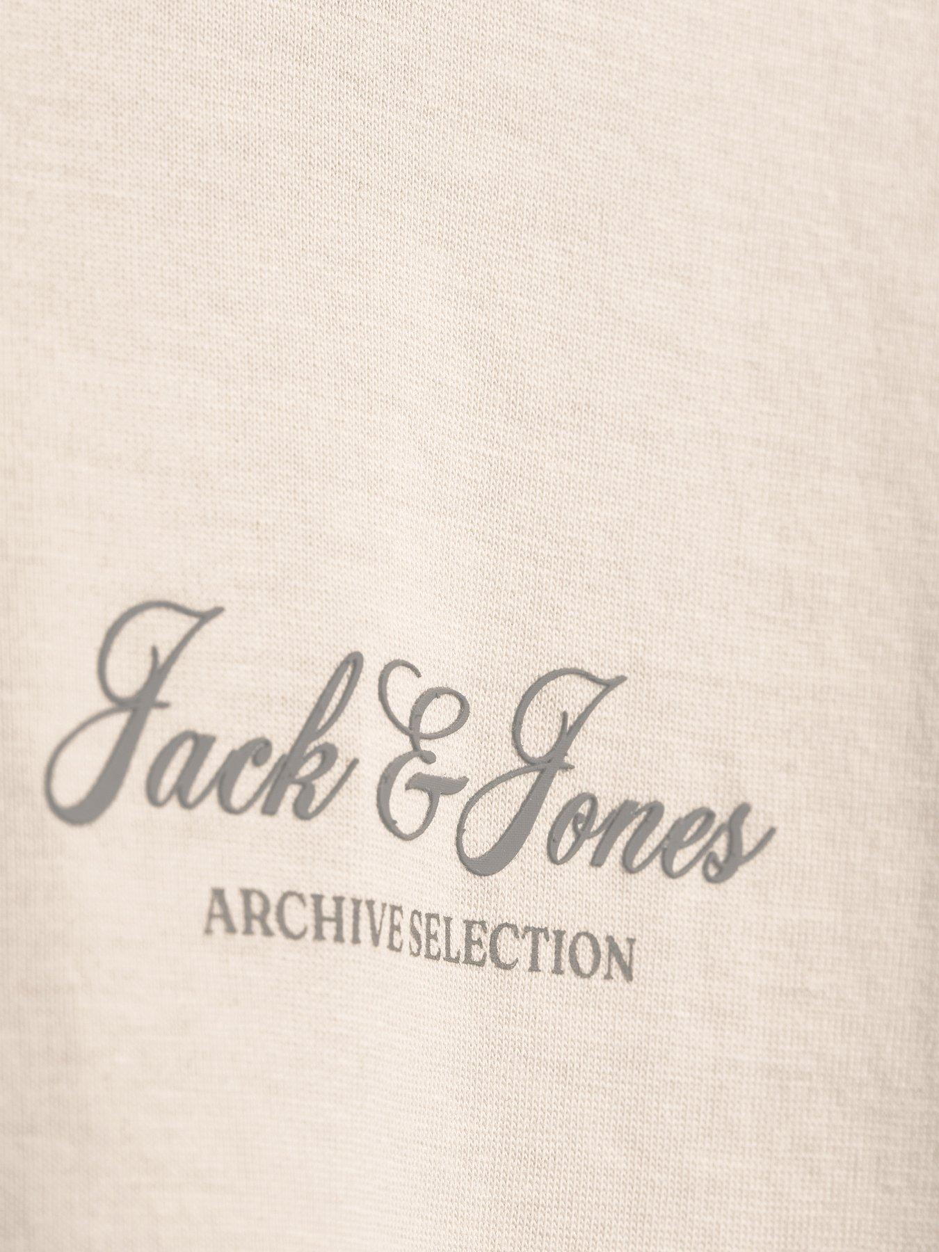 jack-jones-plus-graphic-short-sleeve-t-shirt-off-whiteoutfit