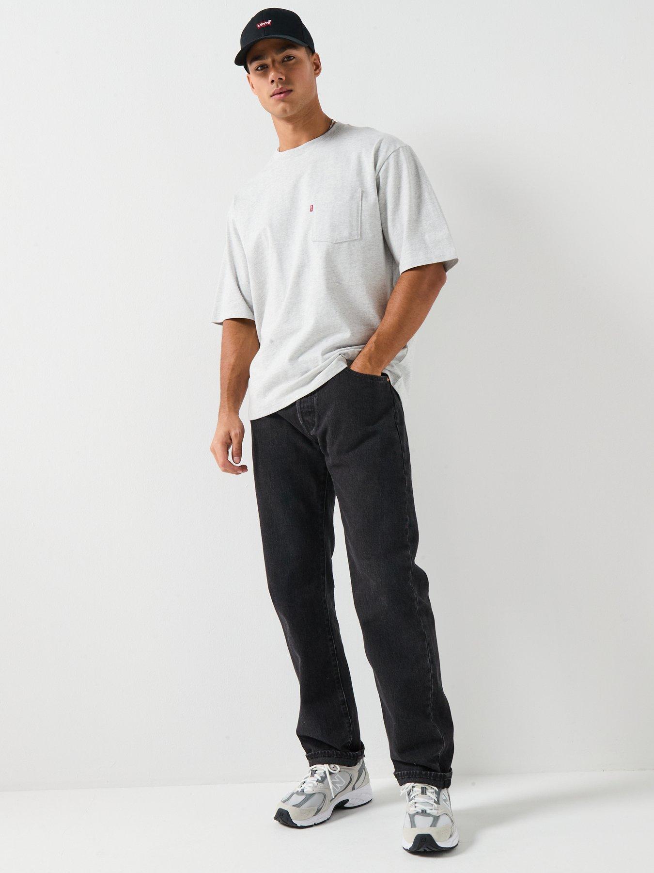 levis-pocket-loose-fit-t-shirt-greydetail