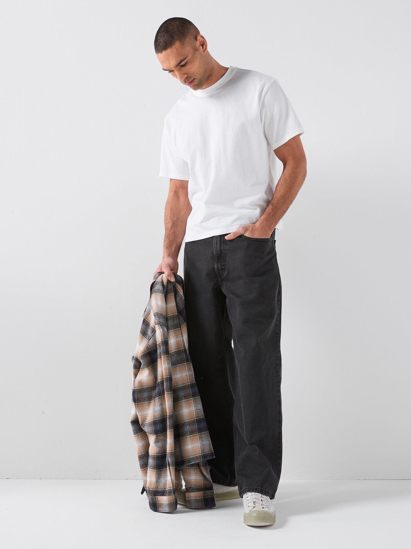 levis-boxy-short-sleeve-t-shirt-whiteback