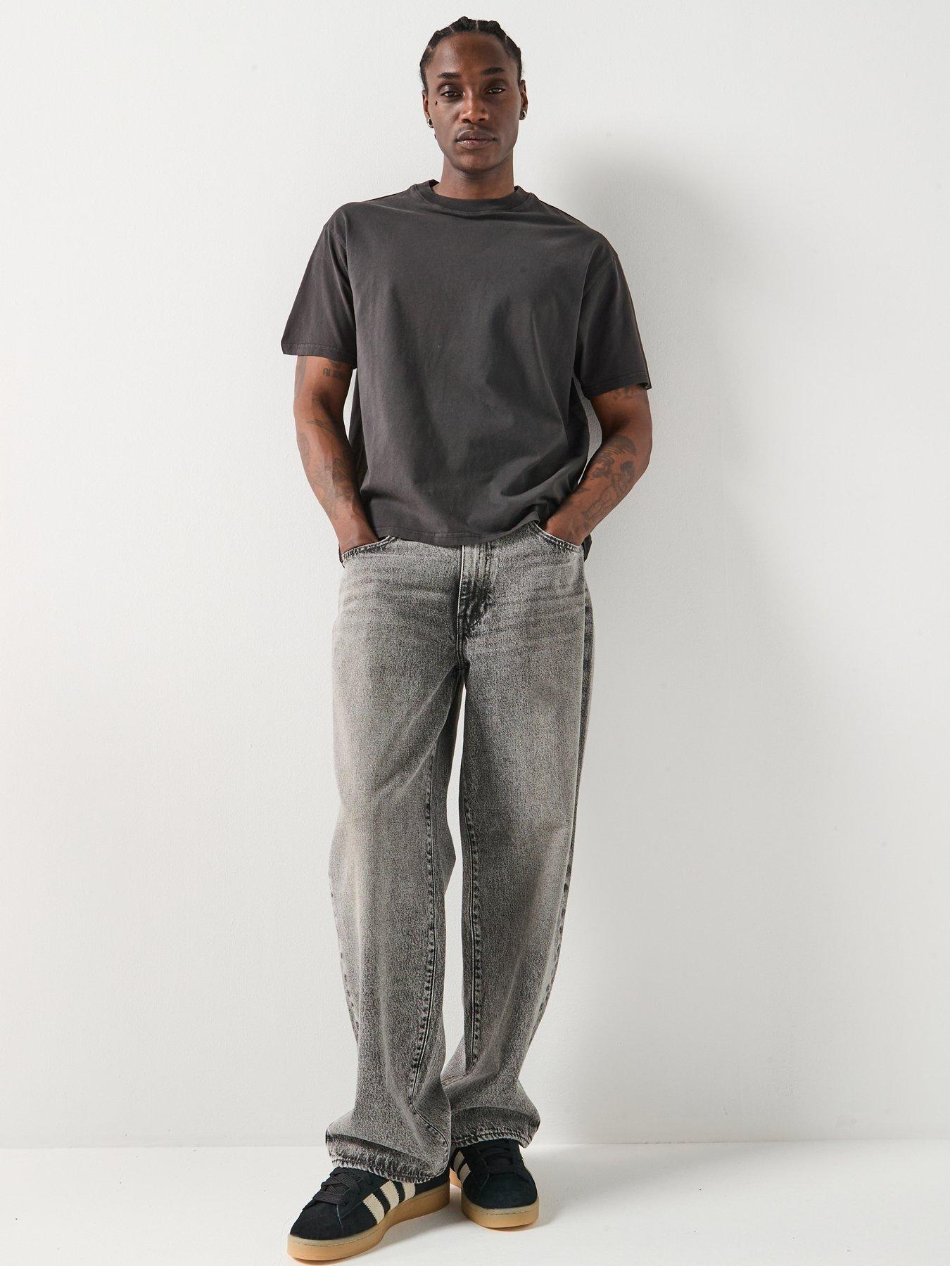 levis-boxy-short-sleeve-t-shirt-blackback