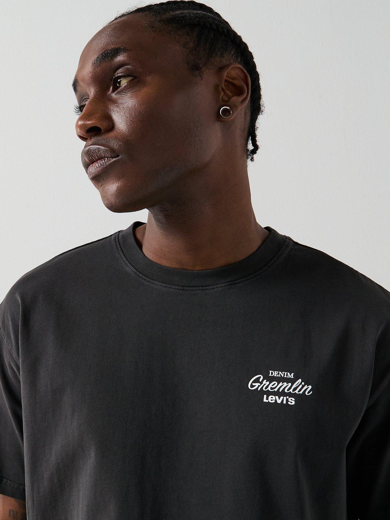 levis-gremlin-auto-boxy-fit-t-shirt-blackoutfit