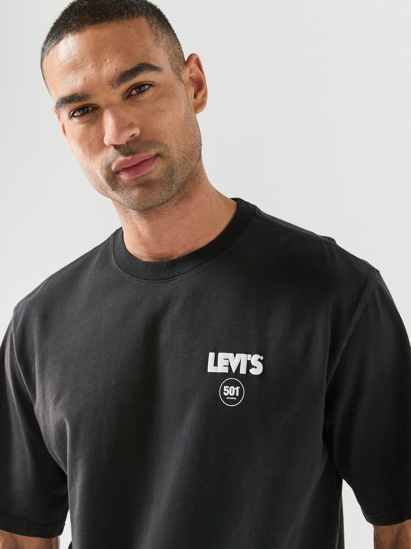 levis-radio-back-graphic-t-shirt-blackoutfit