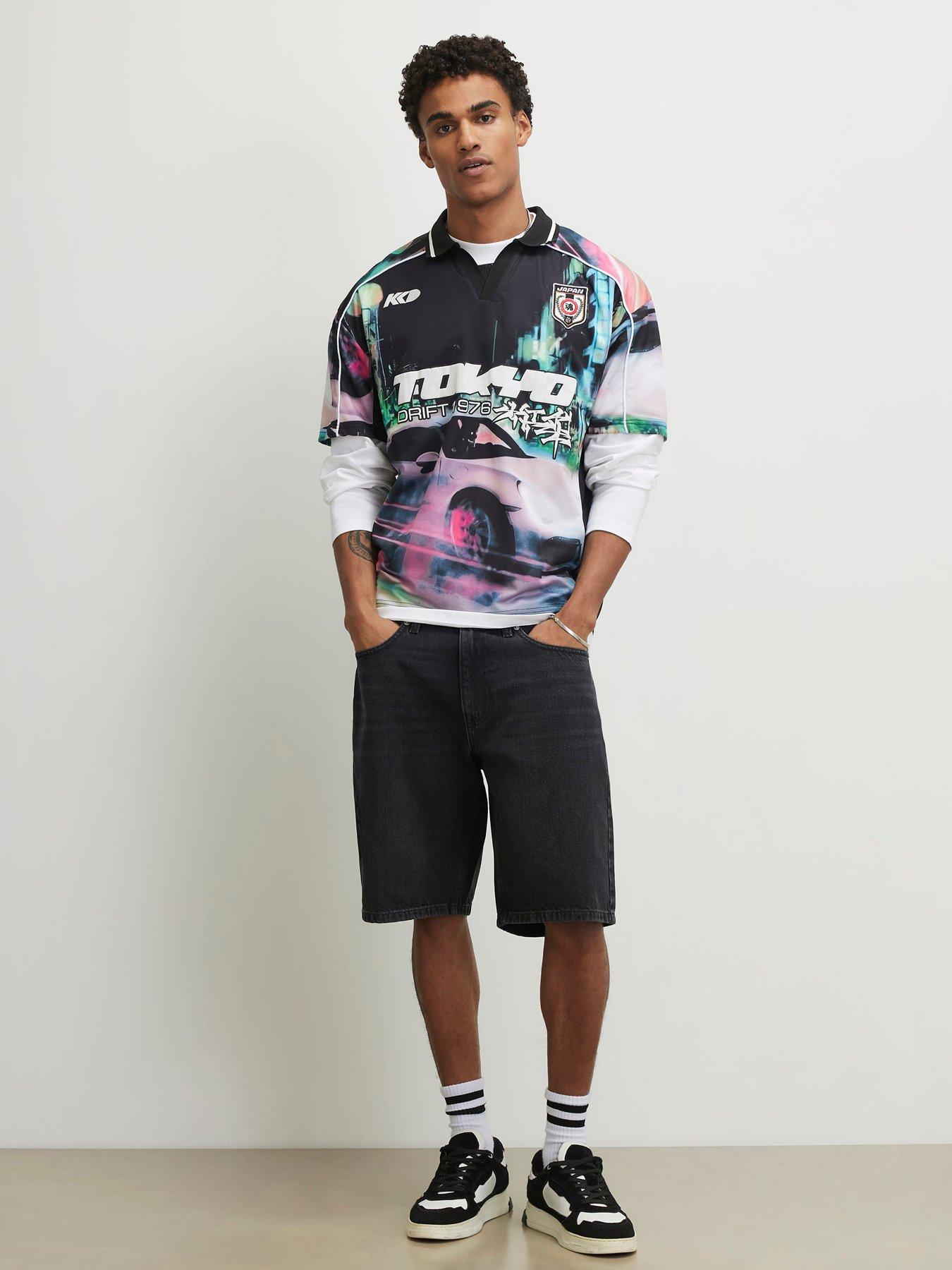 Image 3 of 4 of River Island Bridges Regular Shorts - Black