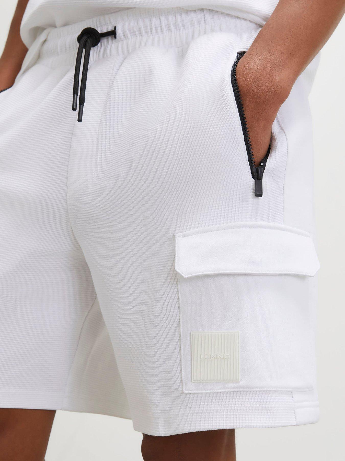river-island-reg-waffle-luminis-cargo-shorts-whiteoutfit