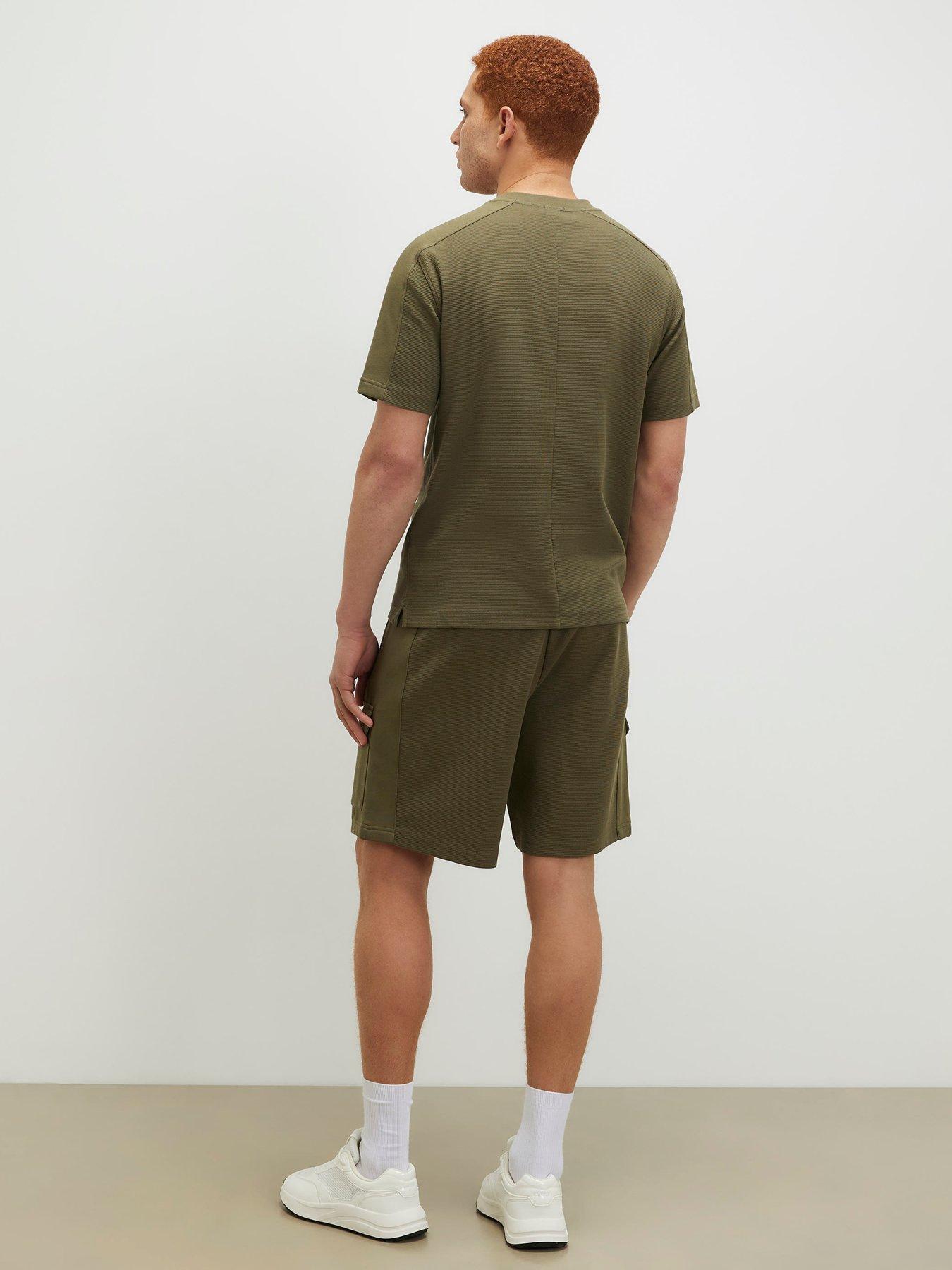 Image 2 of 4 of River Island Reg Waffle Luminis Cargo Shorts - Green