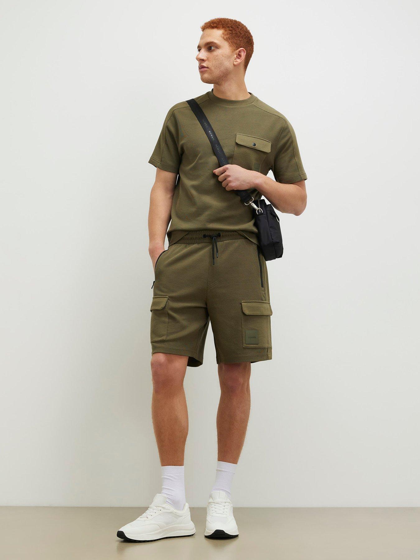 Image 3 of 4 of River Island Reg Waffle Luminis Cargo Shorts - Green