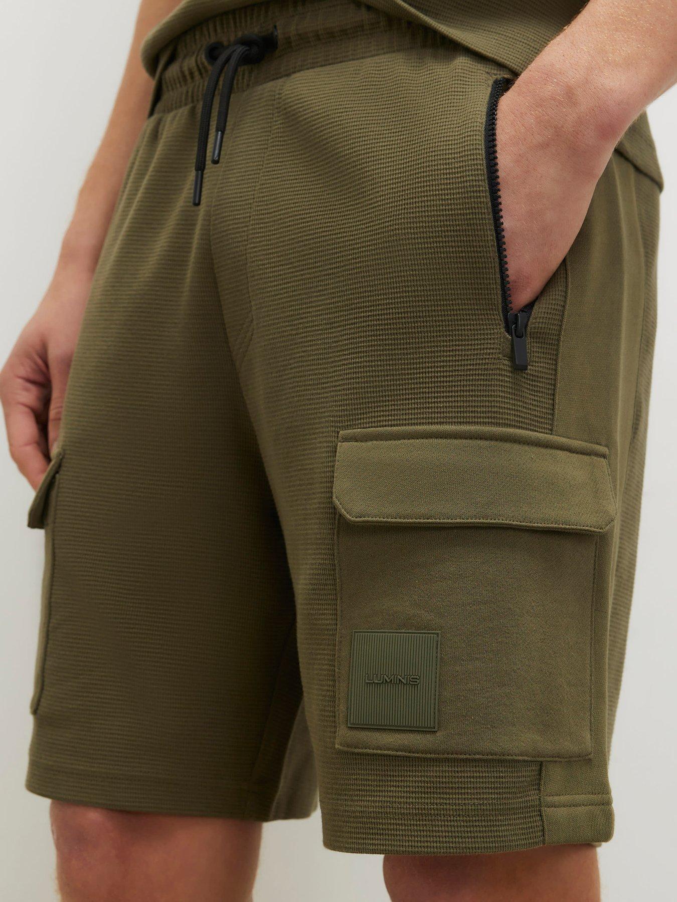 Image 4 of 4 of River Island Reg Waffle Luminis Cargo Shorts - Green