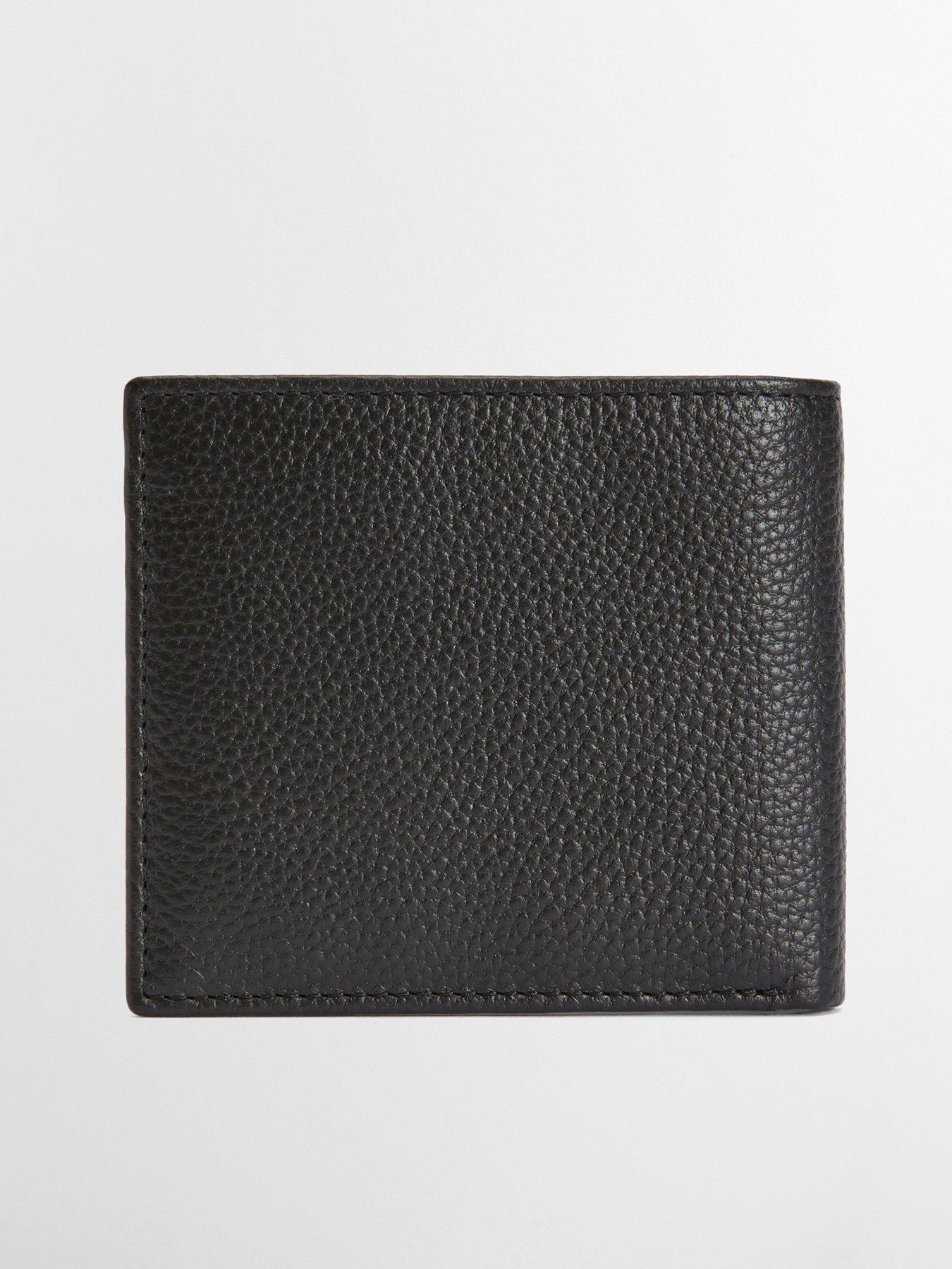 barbour-tarbert-leather-wallet-blackoutfit