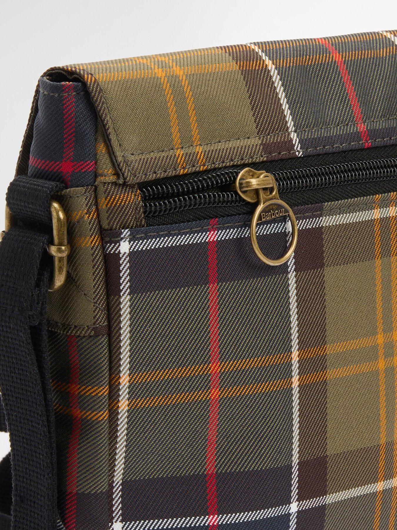 barbour-torridon-tartan-flight-crossbody-bag-greendetail