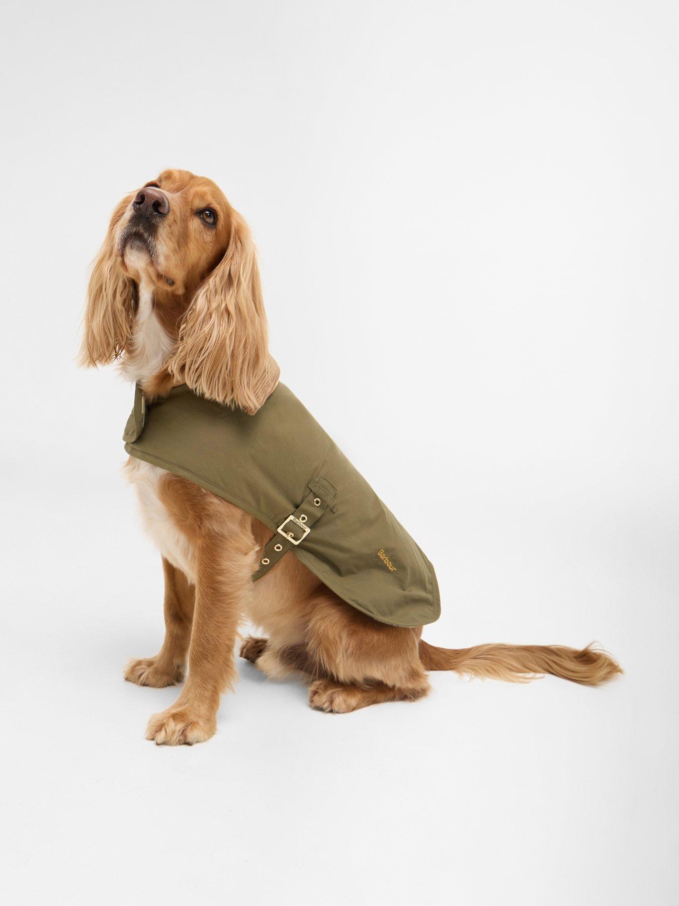 barbour-barbour-transport-dog-coat-greenoutfit
