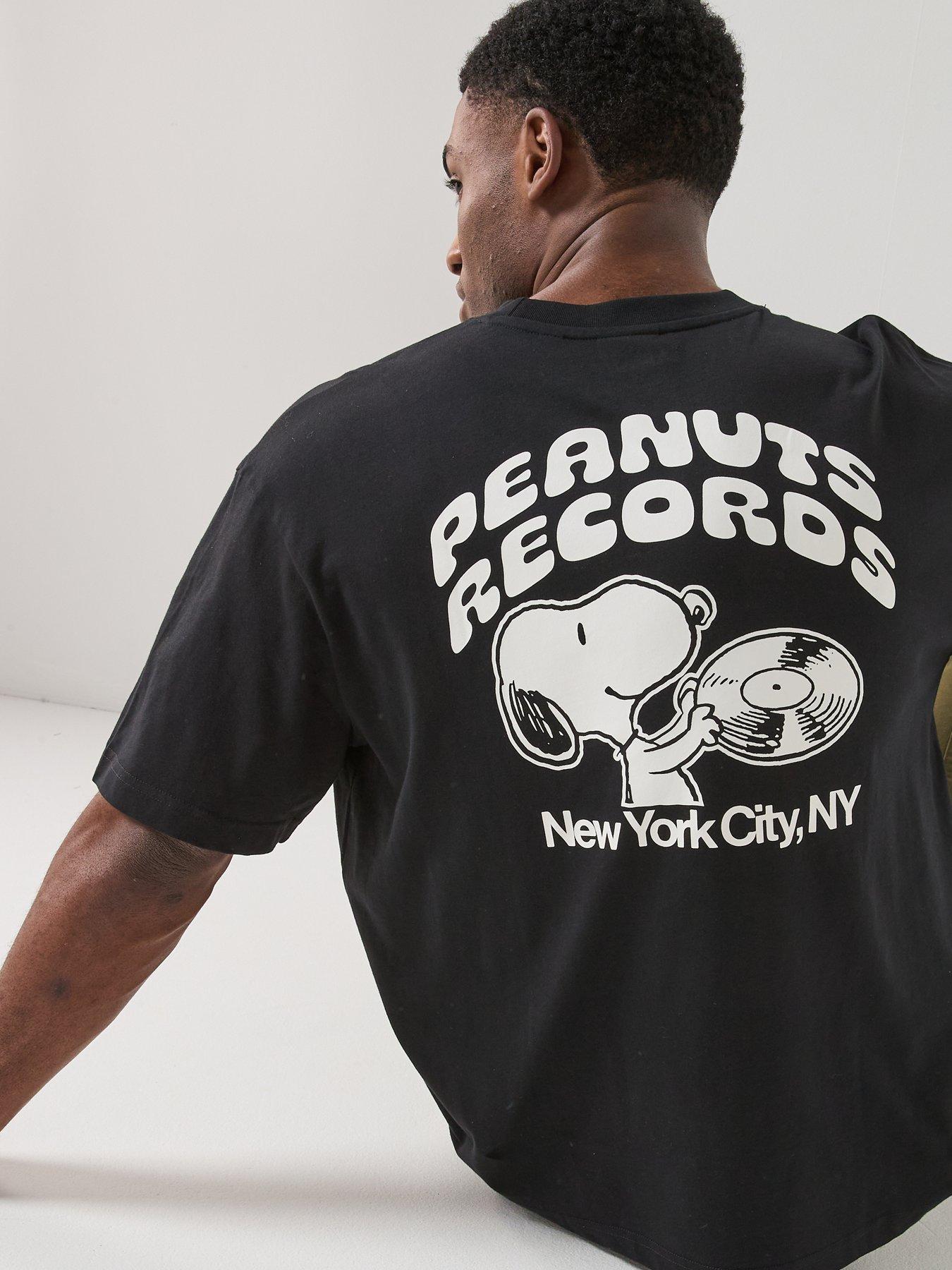 only-sons-peanuts-back-graphic-t-shirt-blackoutfit