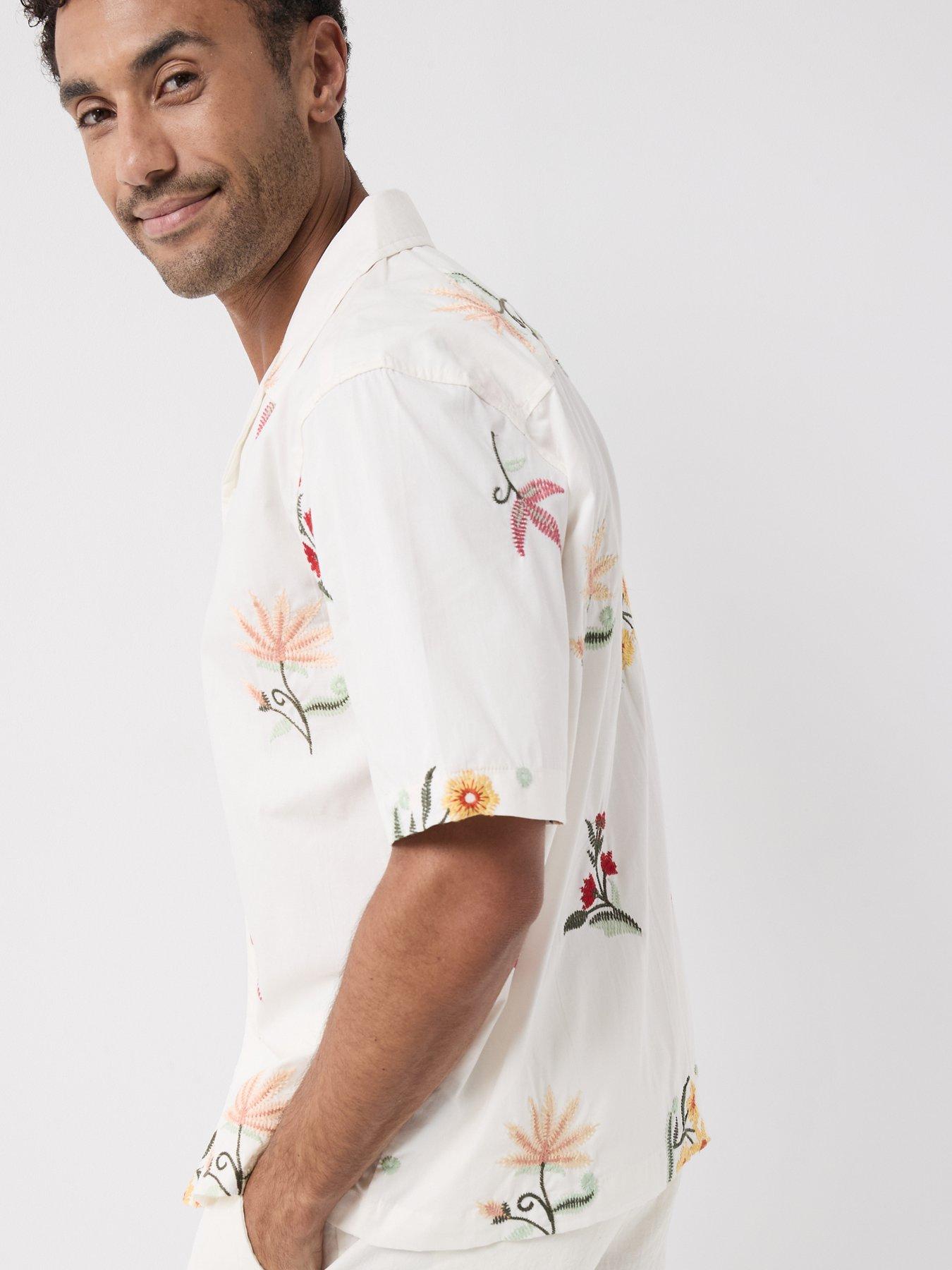 Image 4 of 6 of ONLY & SONS Only &amp; Sons Edward Short Sleeve Shirt