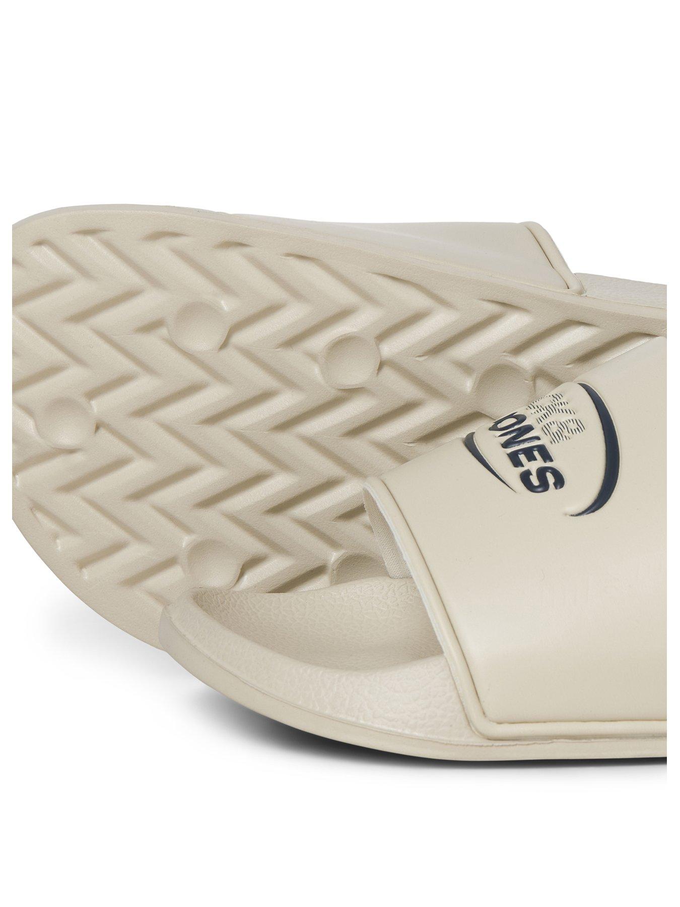 Image 3 of 4 of Jack & Jones Jack &amp; Jones Oscar Logo Slider