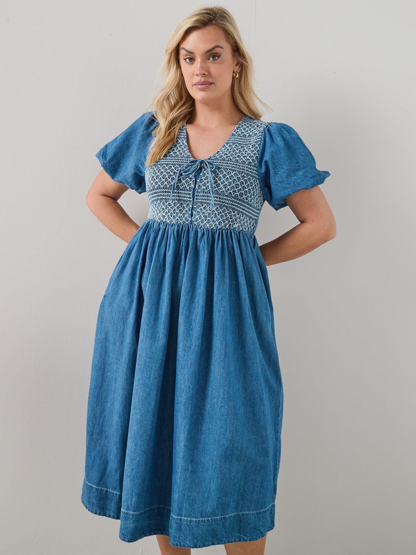 Image 3 of 6 of The Very Collection Curve Stitch Detail Short Sleeve Denim Dress - Mid Wash