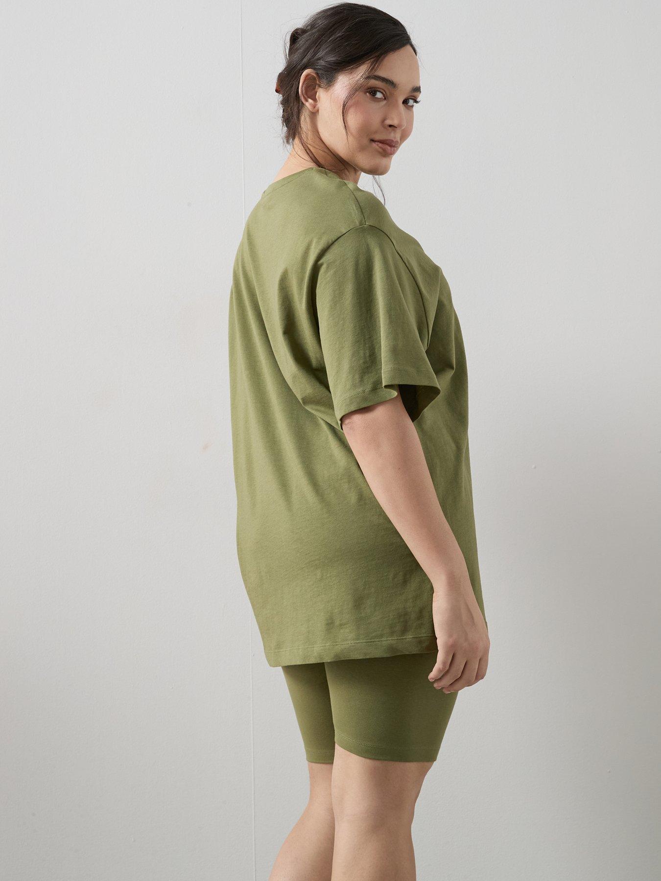 Image 2 of 6 of The Very Collection Curve Oversized T-Shirt &amp; Cycling Short Set