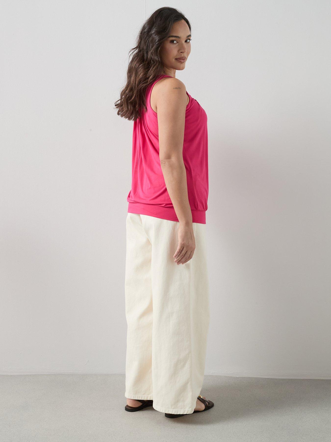 Image 6 of 6 of The Very Collection Curve Banded Hem Vest