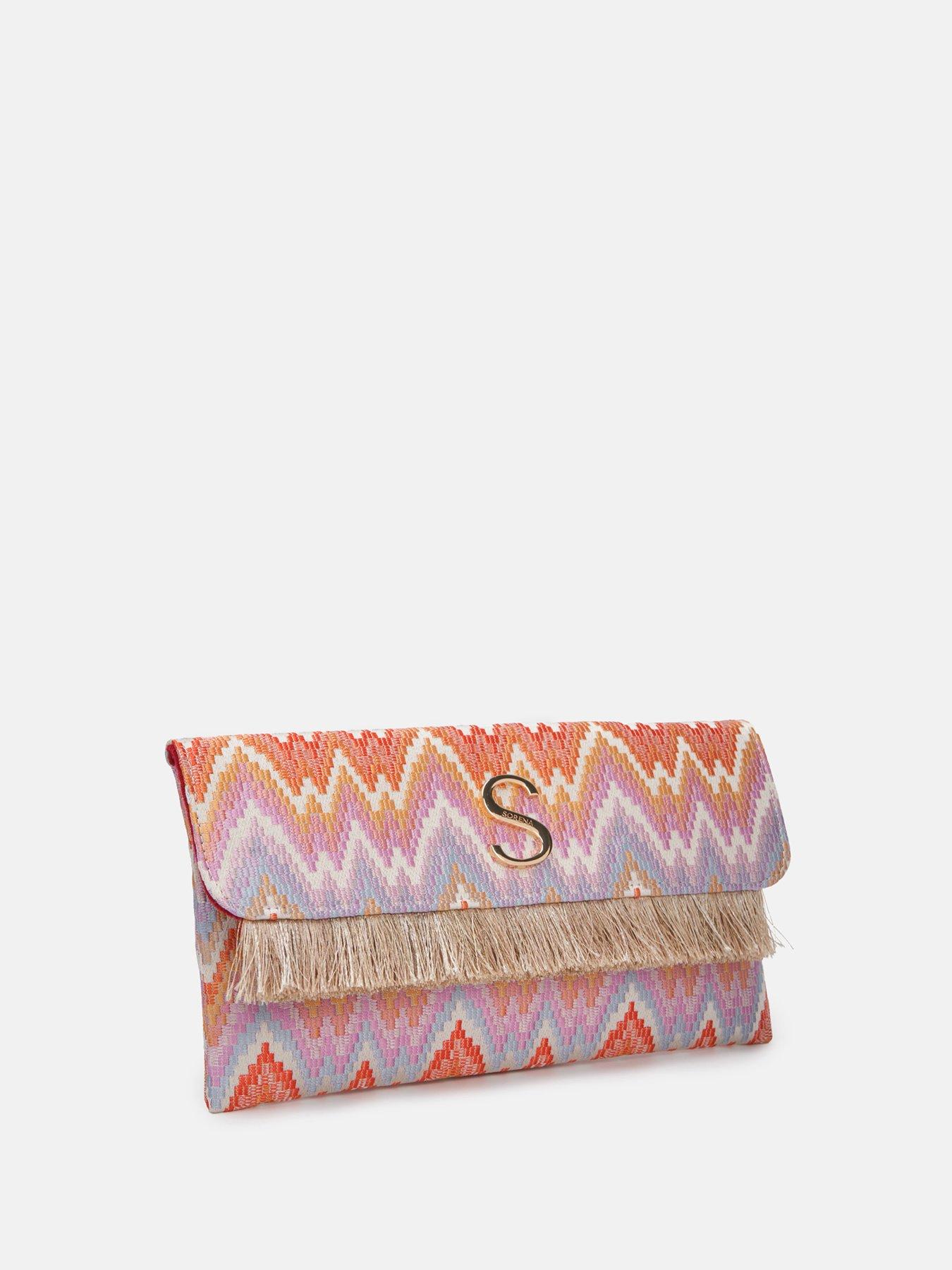 sorena-harites-clutch-caldera-pinkback