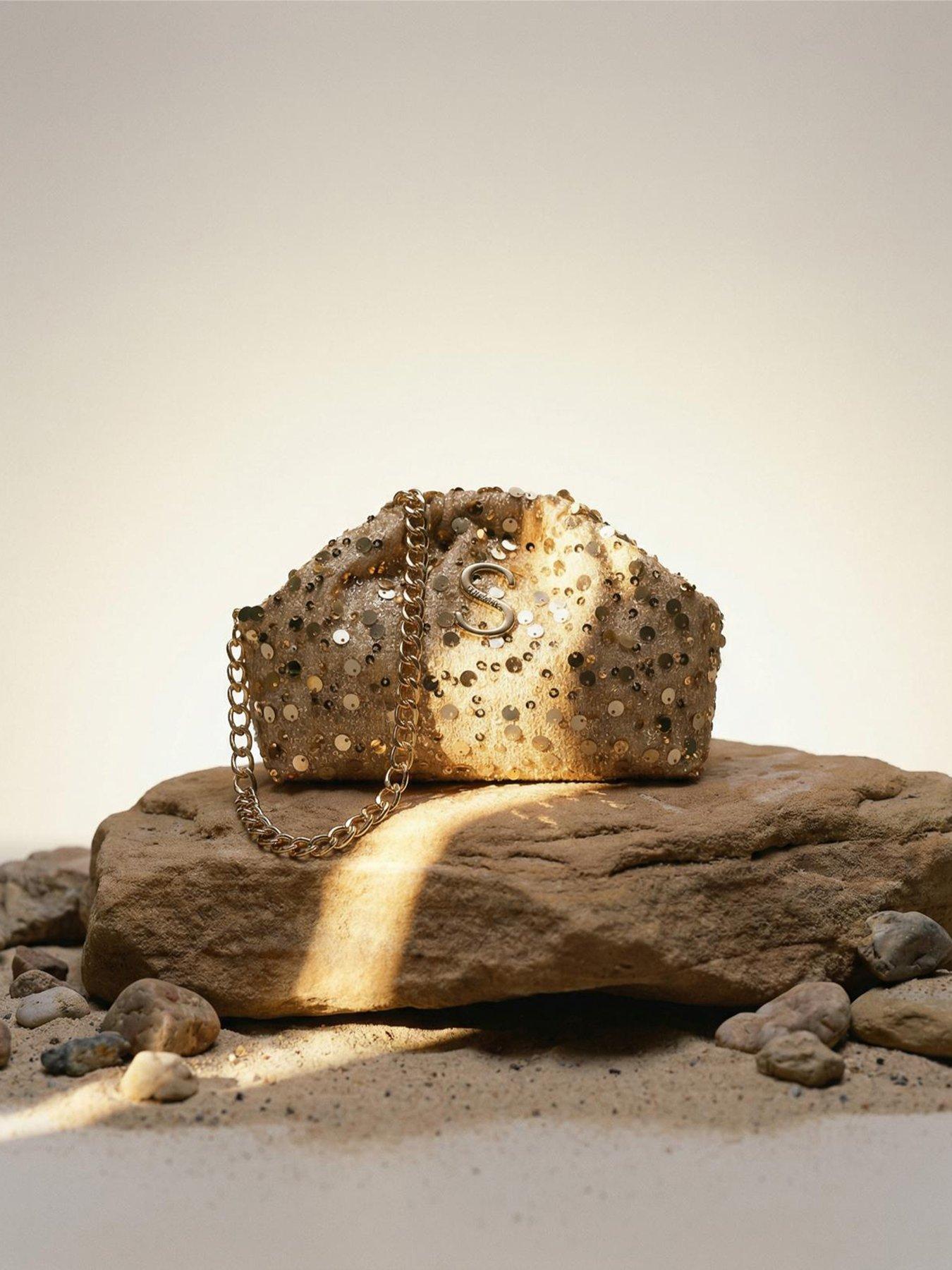 sorena-zouzou-mini-bucket-bag-beize-goldback