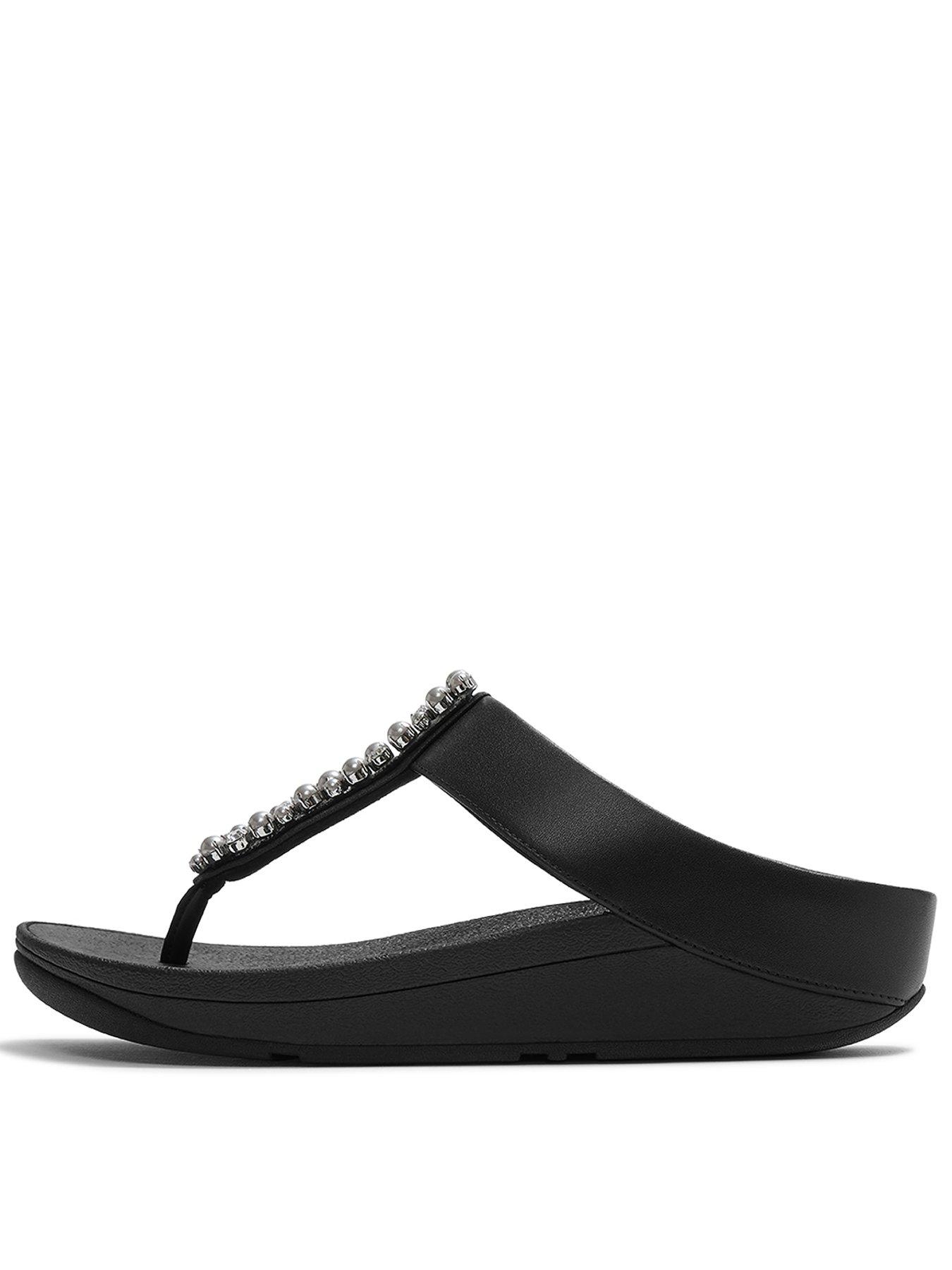fitflop-fino-pearls-and-crystal-toe-post-sandals-blackfront