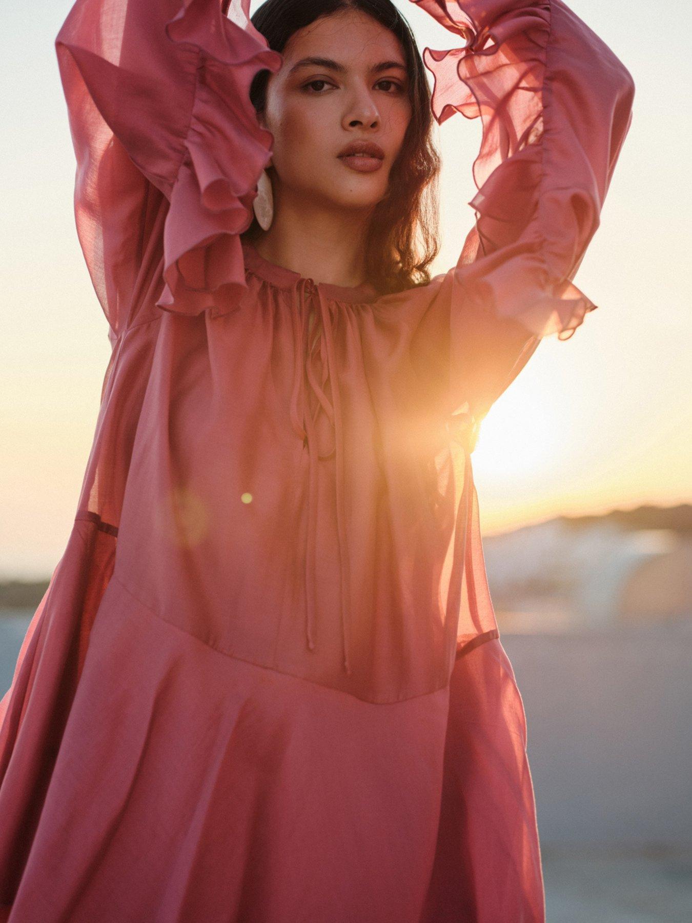 devotion-twins-sheen-dress-rose-wineback