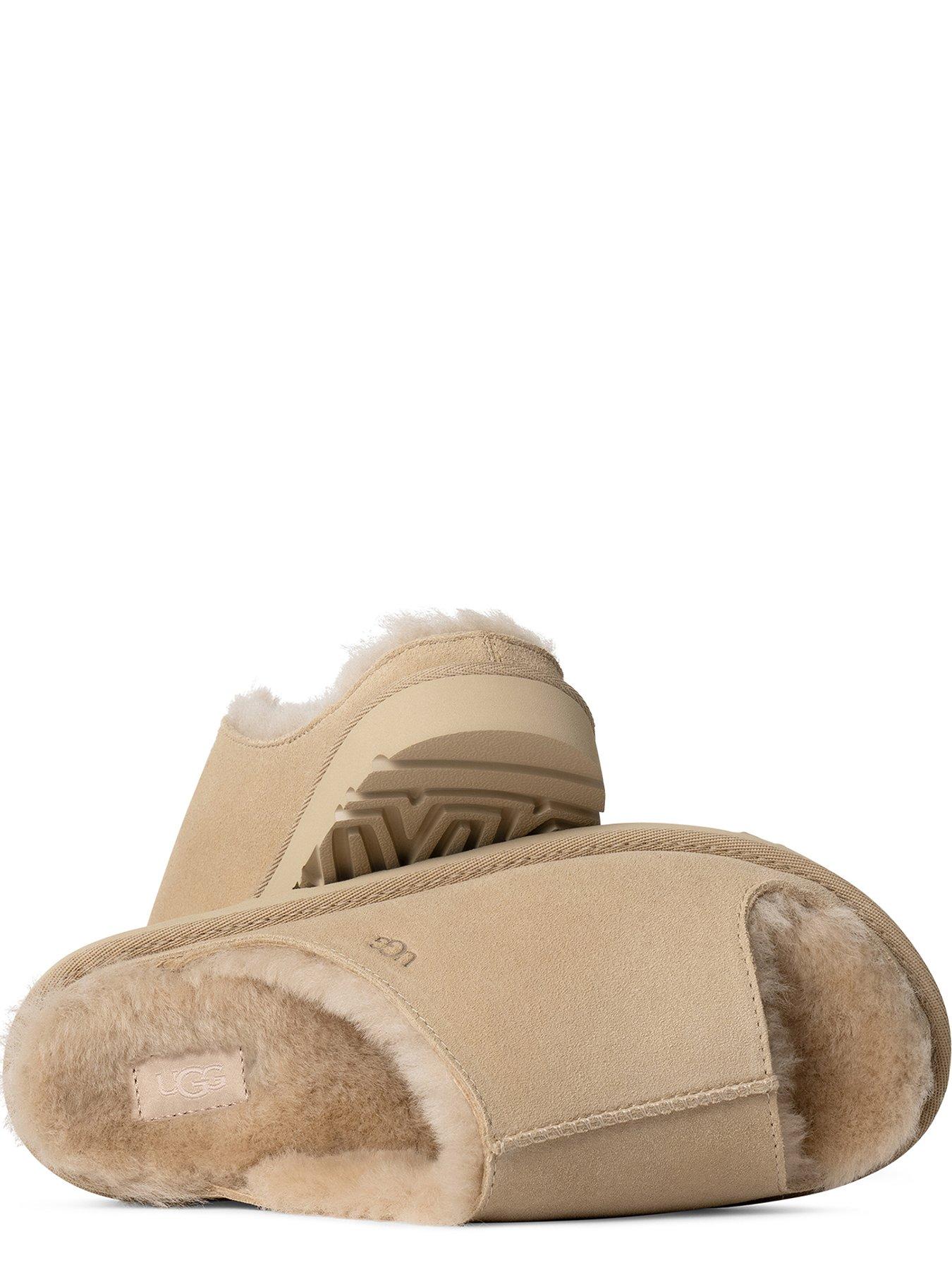 ugg-w-greenport-slideoutfit