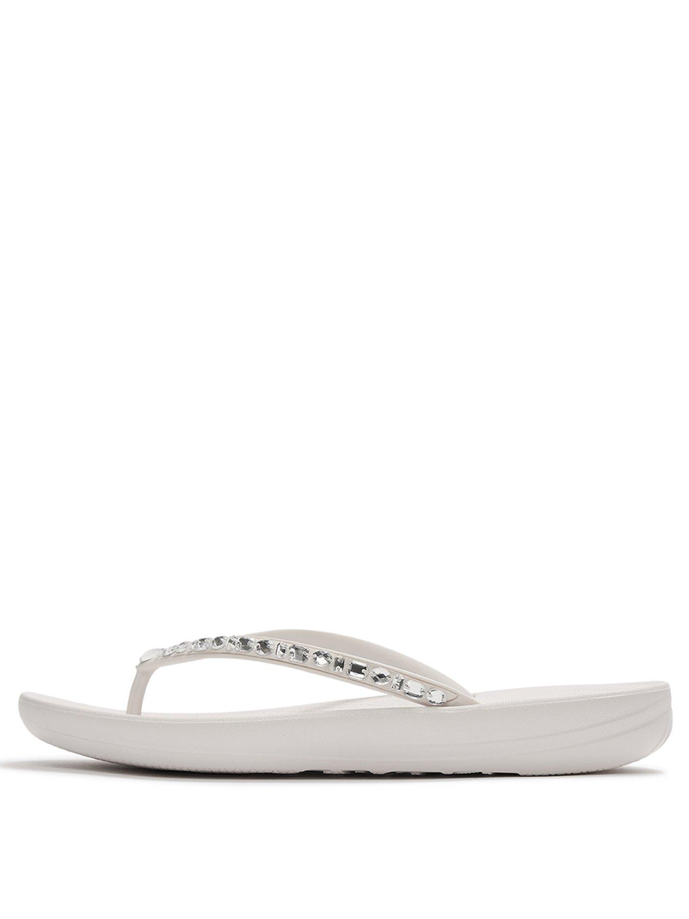 fitflop-iqushion-multi-crystal-ergonomic-flip-flops-urban-whitestillFront