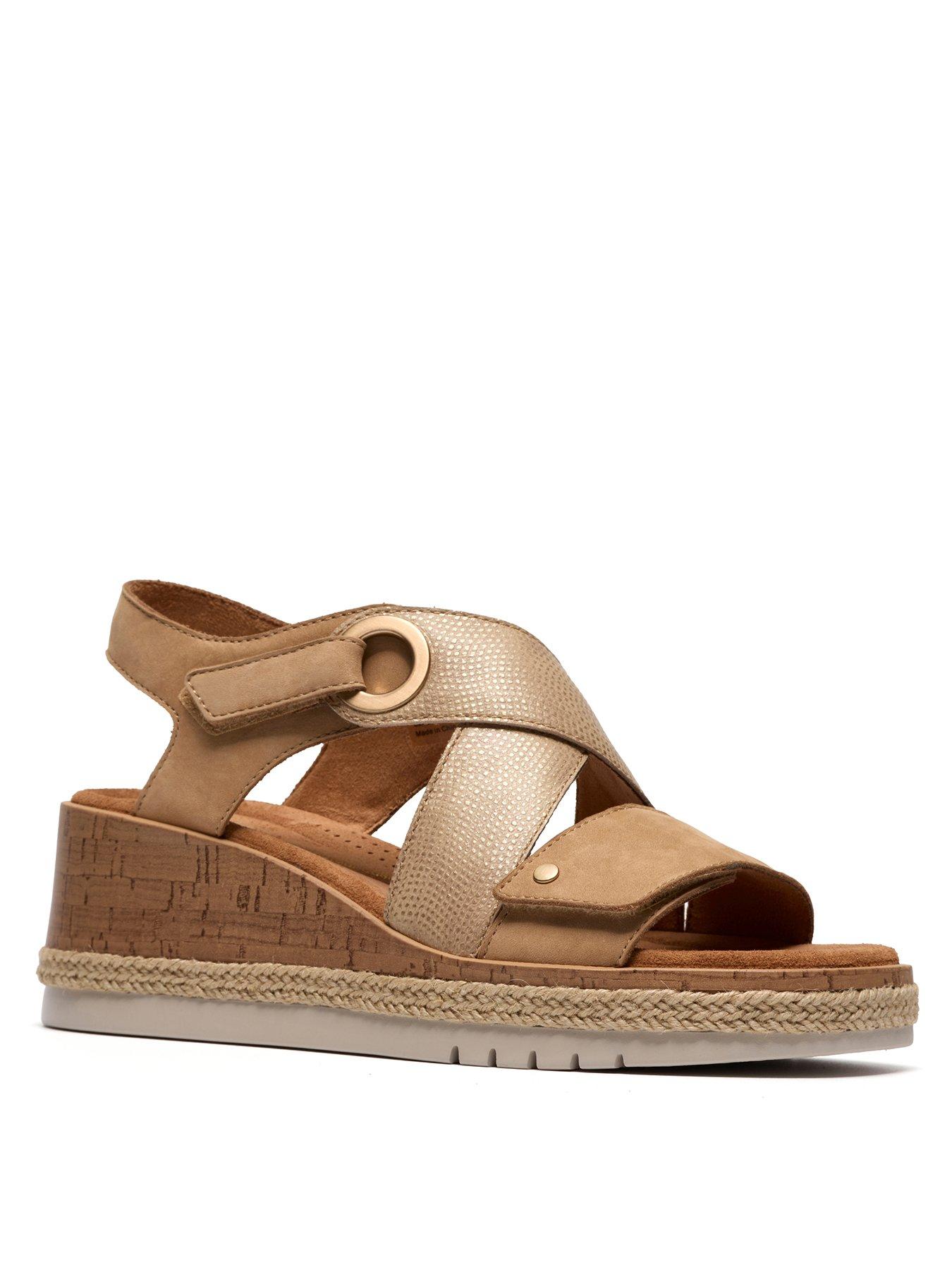 clarks-kidiki-sun-wide-fit-sandals-beige-combistillFront