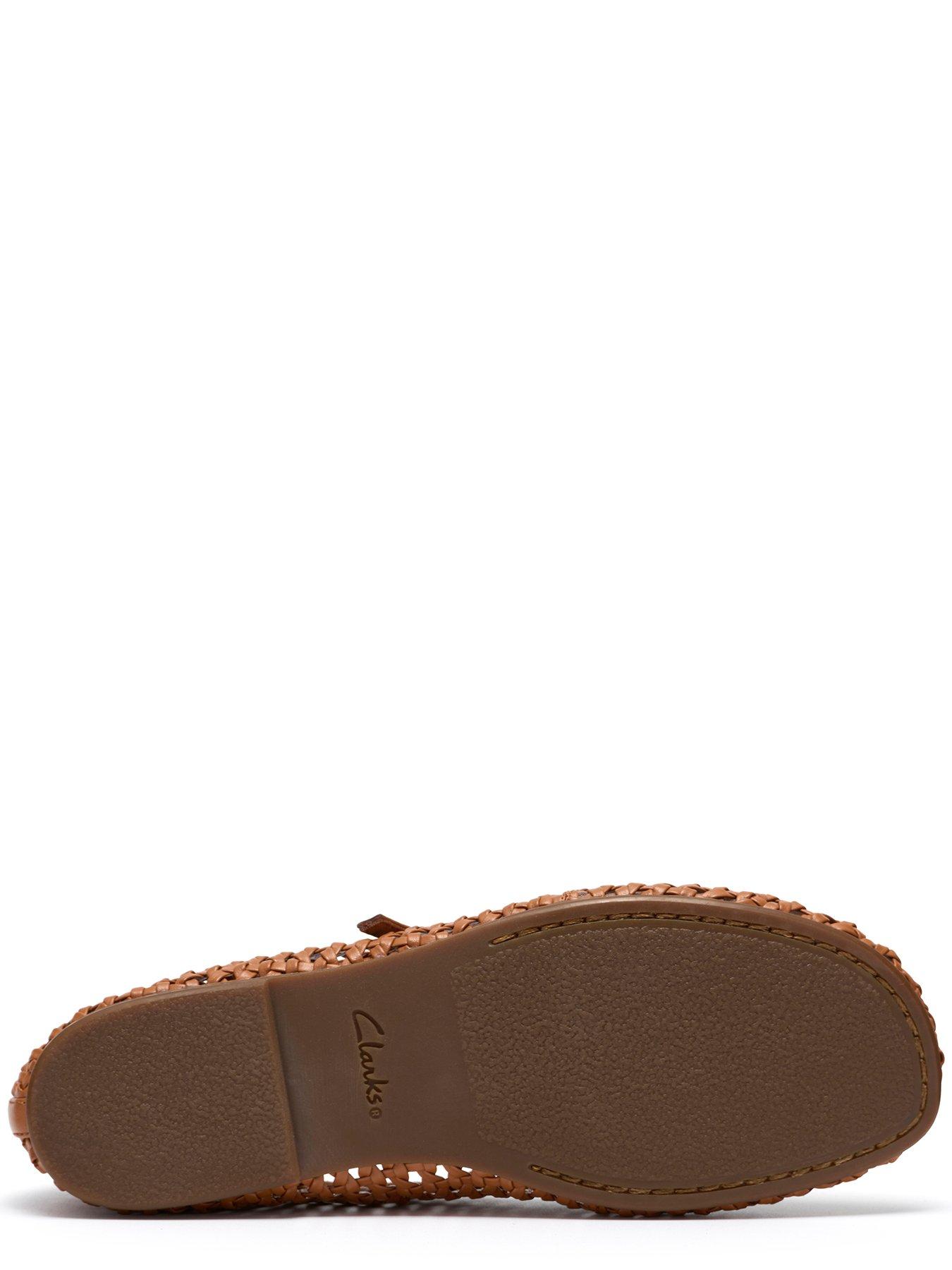 clarks-livia-sky-shoes-tan-weavedetail