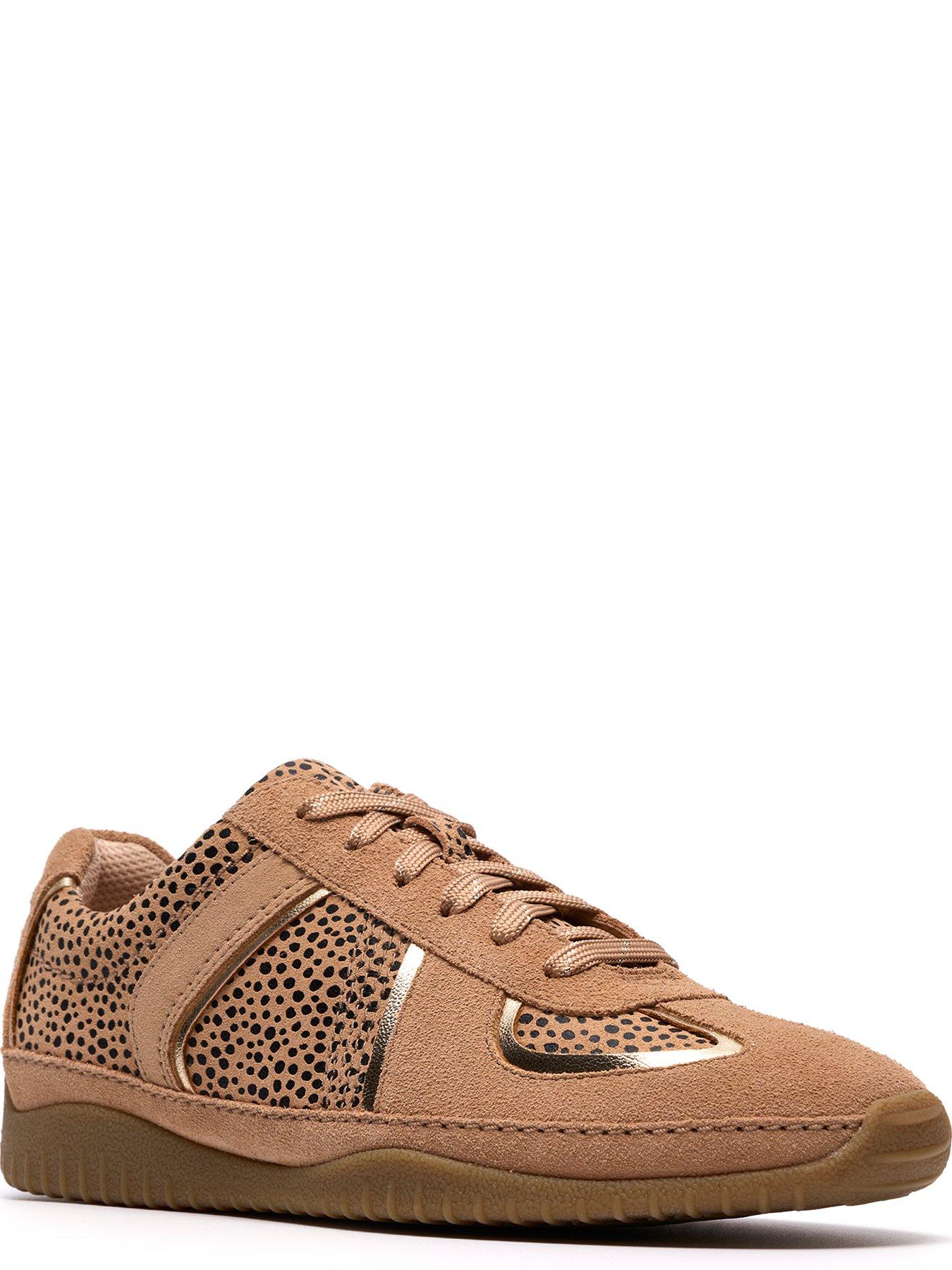 clarks-meridor-lo-shoes-animal-printoutfit