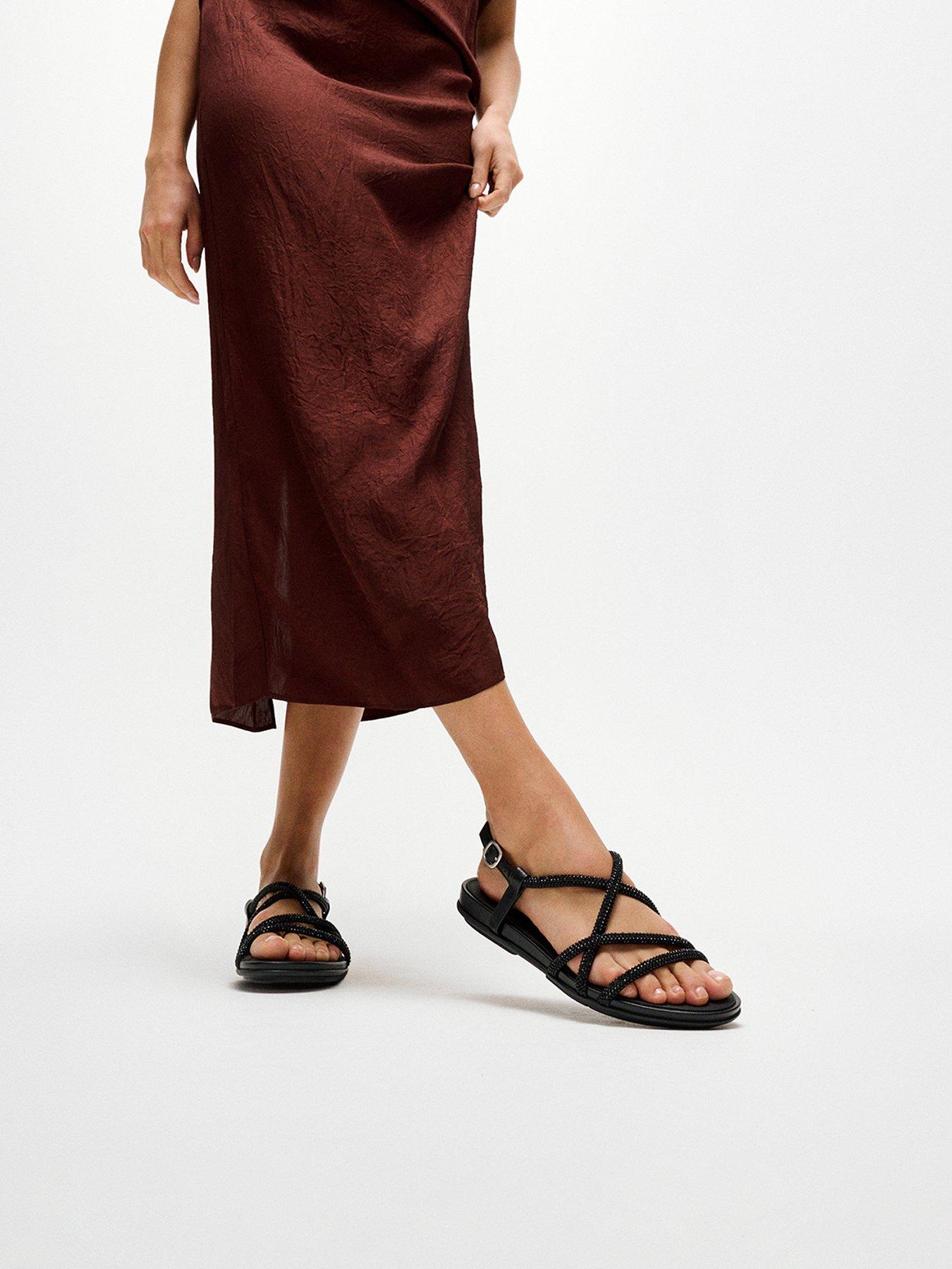 fitflop-gracie-crystal-strappy-back-strap-sandals-black